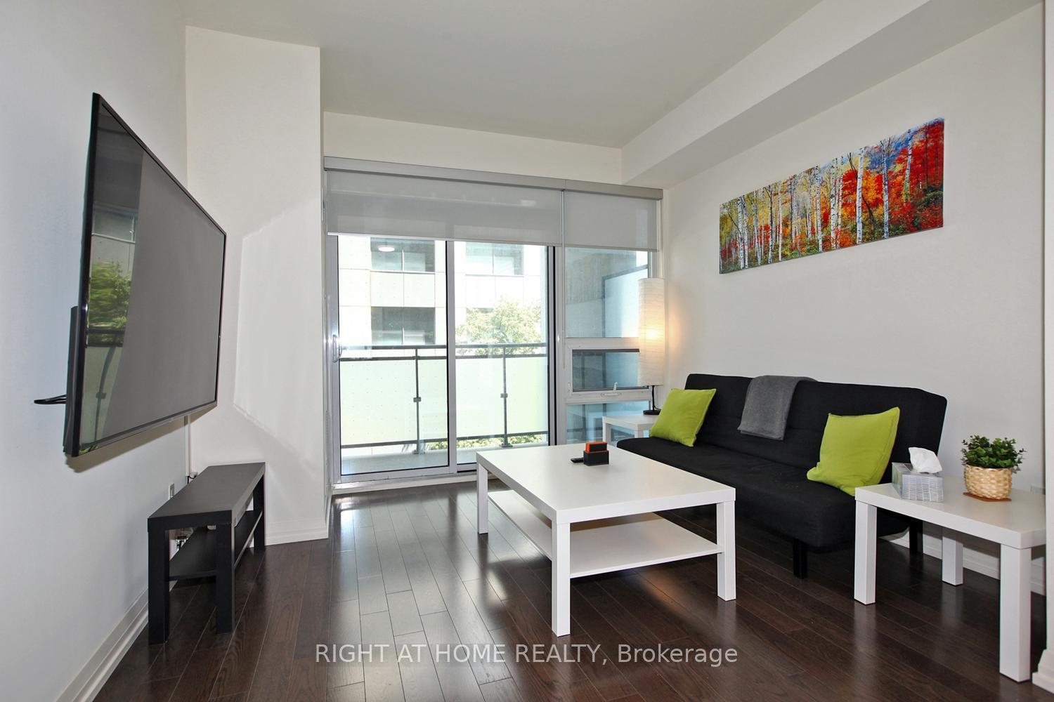Photo 2 of Unit 525, 460 Adelaide Street E, Toronto, Moss Park — HOMEH