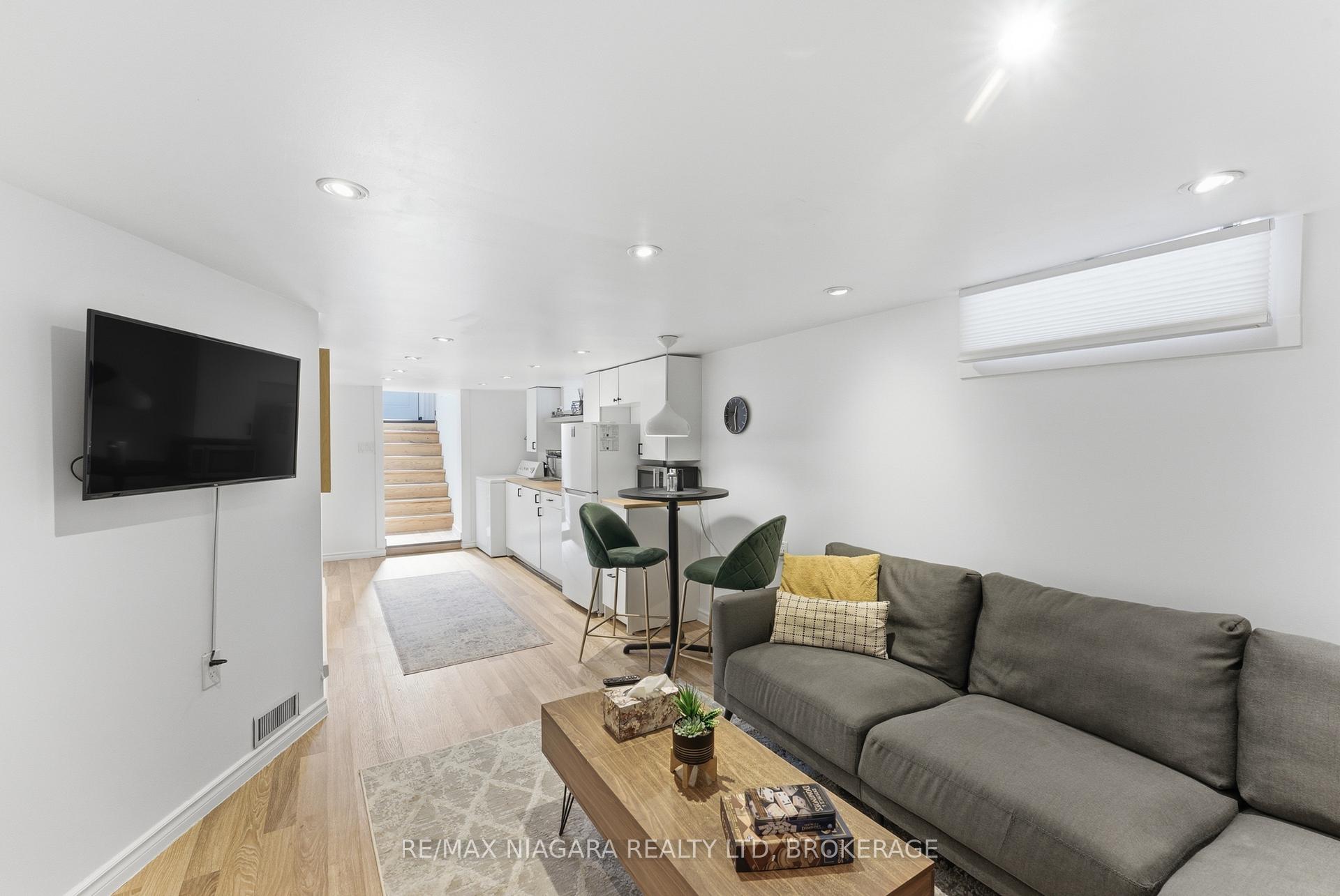 Photo 21 of 412 Welland Avenue, St. Catharines, Facer — HOMEH