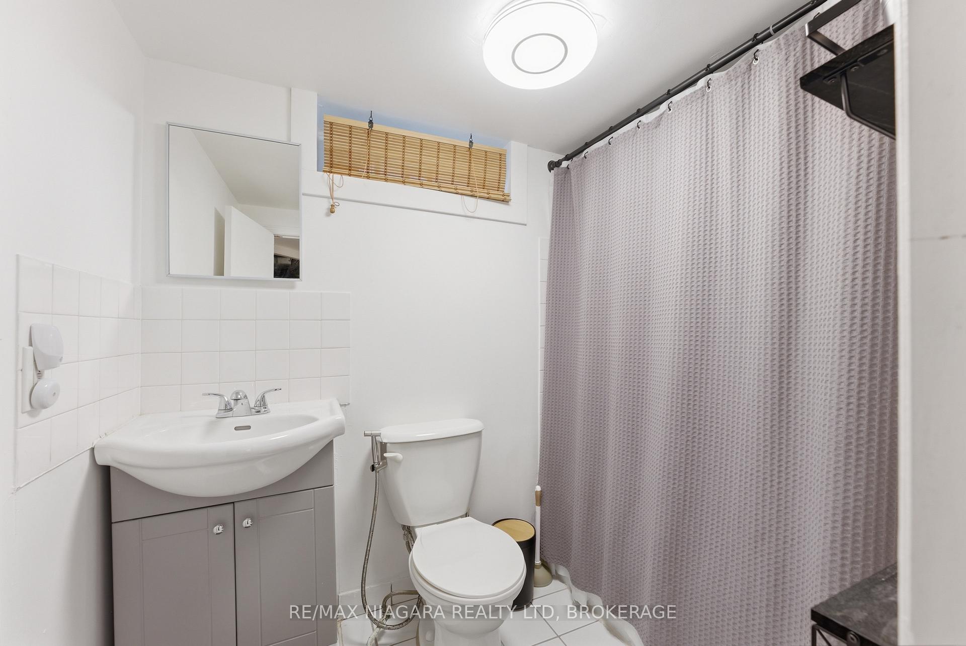 Photo 23 of 412 Welland Avenue, St. Catharines, Facer — HOMEH