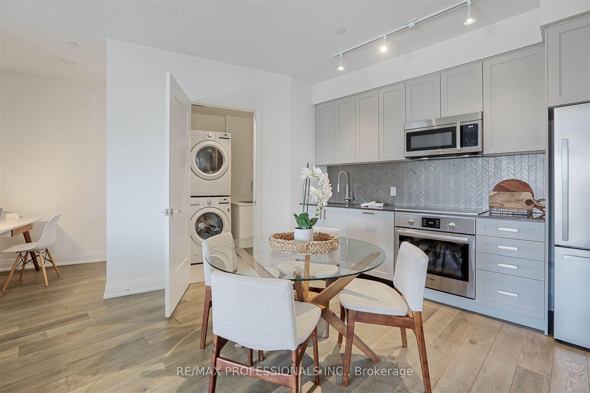 Photo 8 of Unit 907, 293 The Kingsway, Etobicoke, Edenbridge-Humber Valley — HOMEH