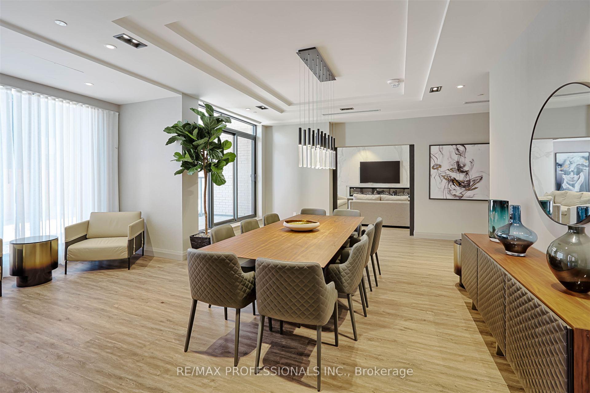 Photo 41 of Unit 907, 293 The Kingsway, Etobicoke, Edenbridge-Humber Valley — HOMEH