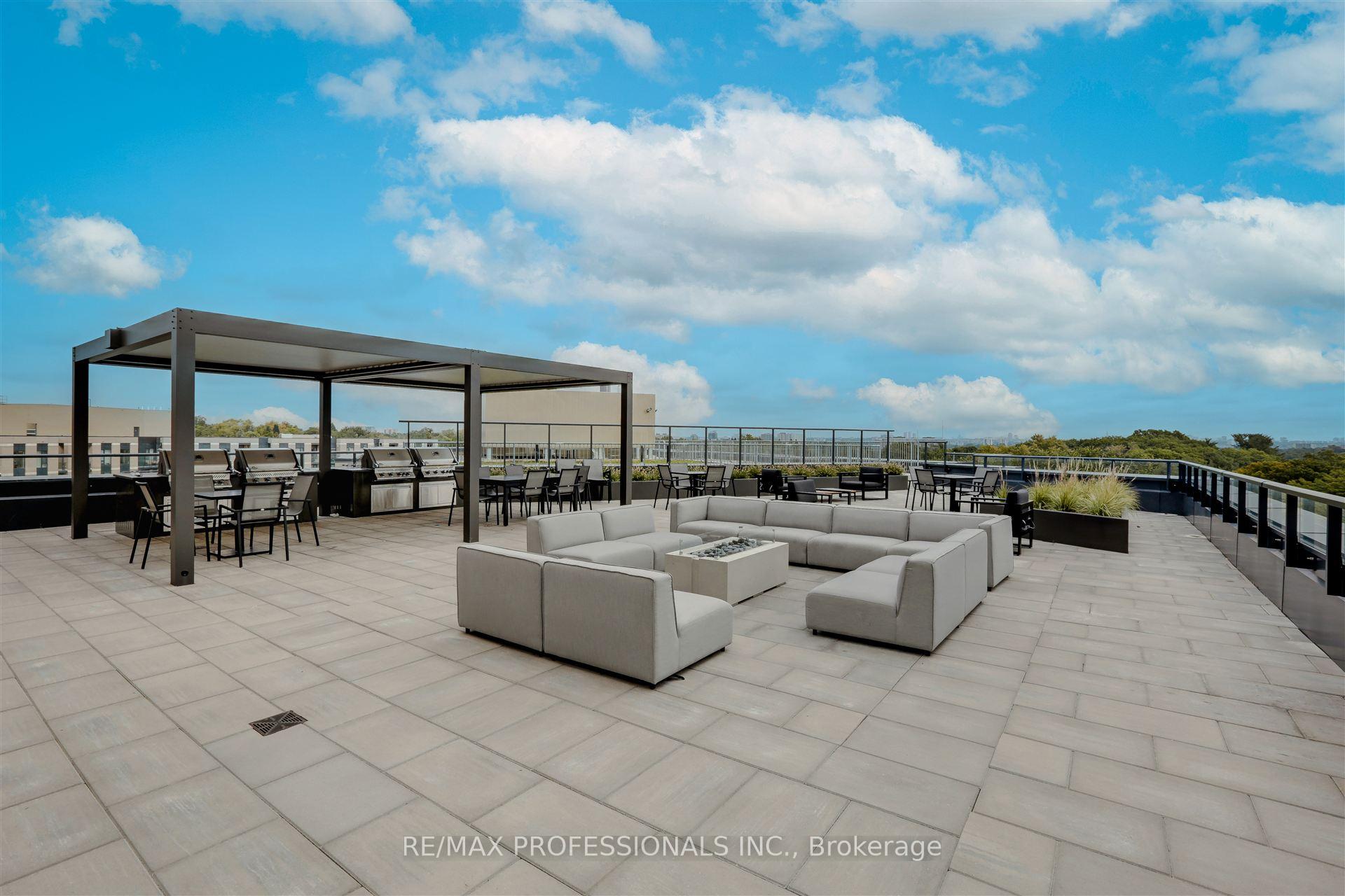 Photo 49 of Unit 907, 293 The Kingsway, Etobicoke, Edenbridge-Humber Valley — HOMEH