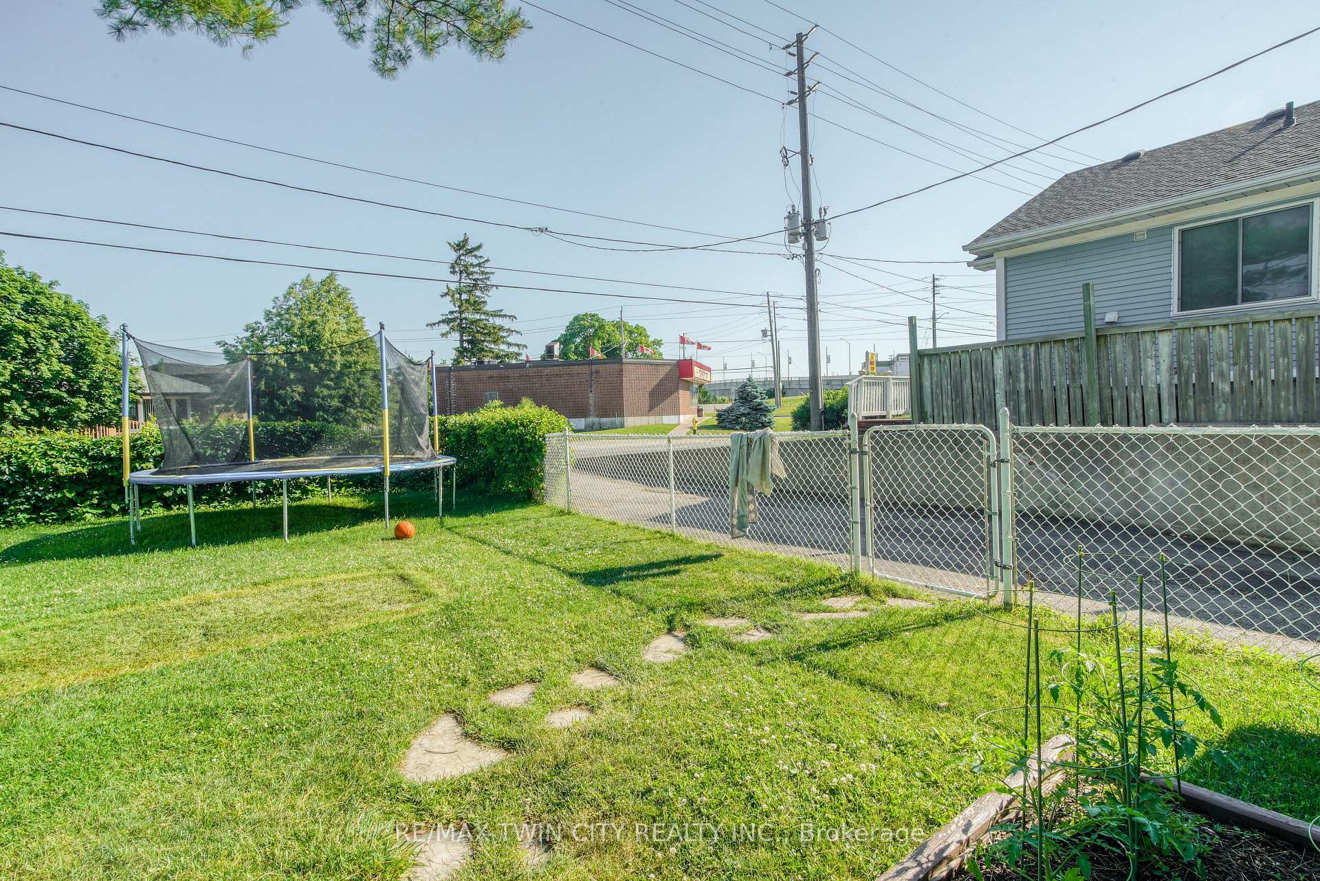 Photo 24 of 13 Brooklyne Road, Cambridge, Greenway-Chaplin — HOMEH