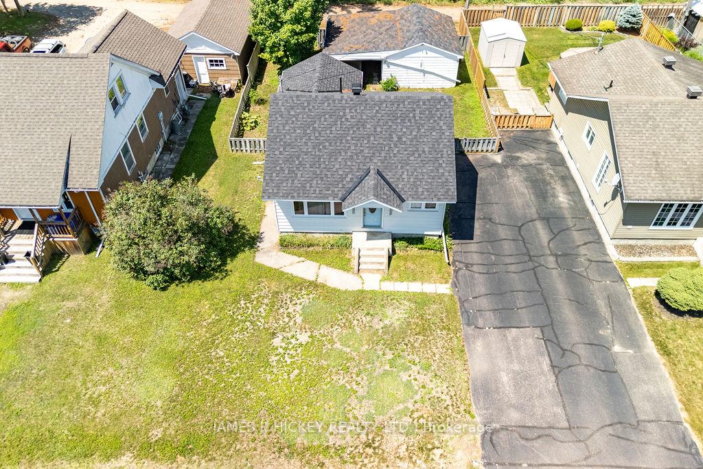 Photo 32 of 47 Wolfe Avenue, Deep River, Deep River — HOMEH