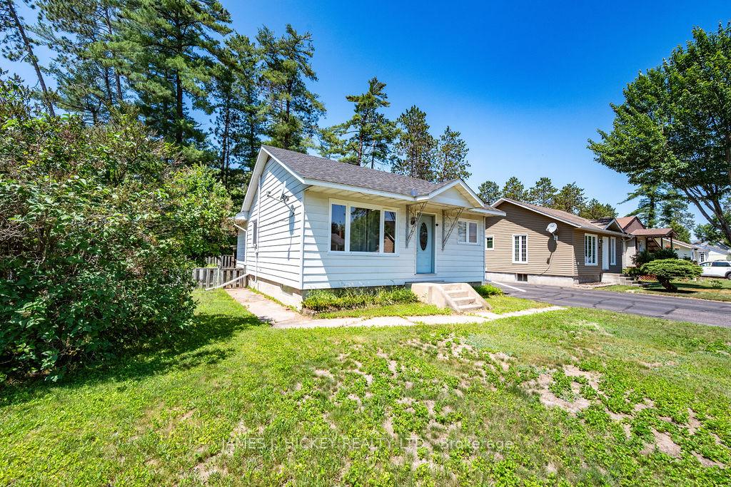 Photo 36 of 47 Wolfe Avenue, Deep River, Deep River — HOMEH