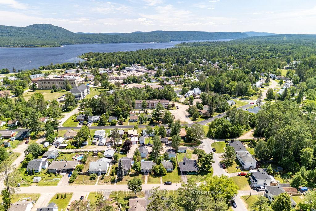 Photo 43 of 47 Wolfe Avenue, Deep River, Deep River — HOMEH