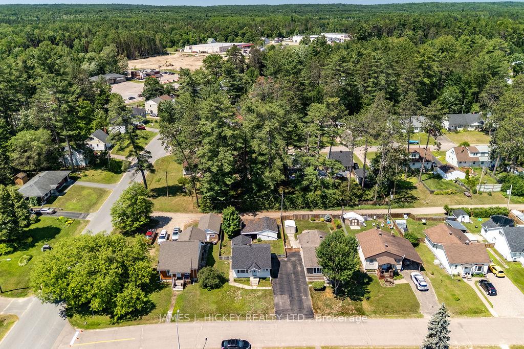Photo 45 of 47 Wolfe Avenue, Deep River, Deep River — HOMEH