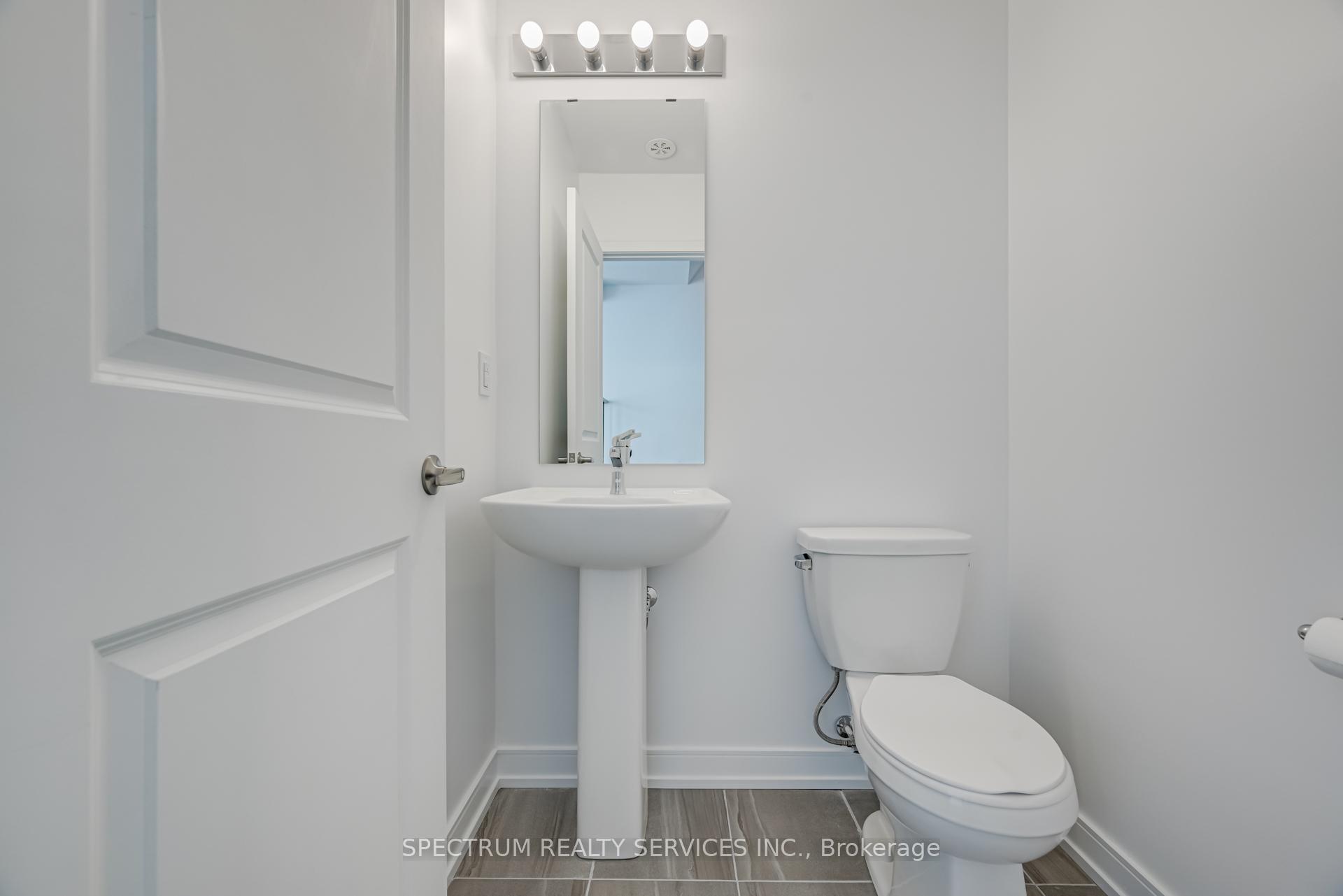 Photo 29 of 146 Blue Forest Crescent, Barrie, Innis-Shore — HOMEH