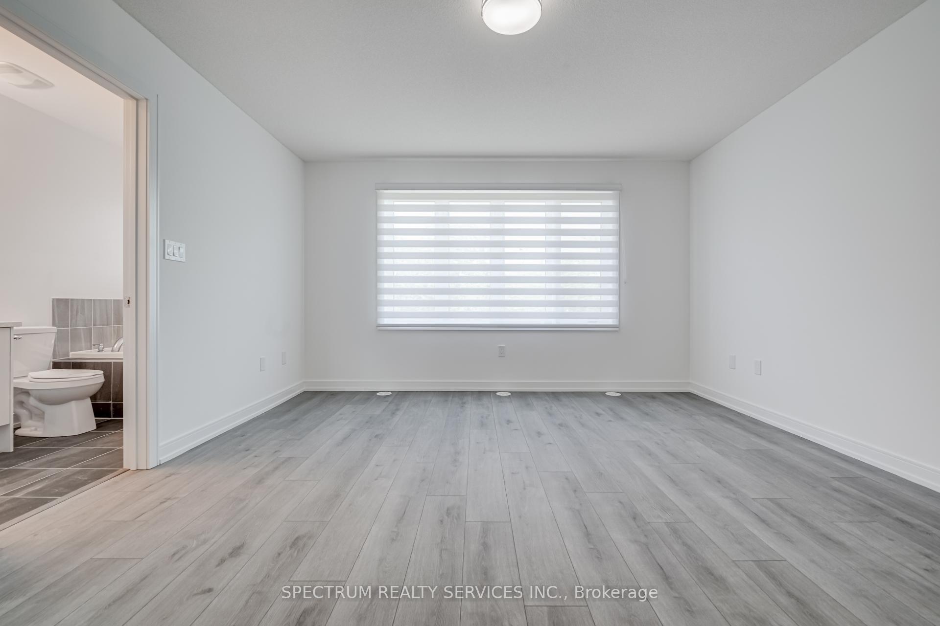 Photo 31 of 146 Blue Forest Crescent, Barrie, Innis-Shore — HOMEH