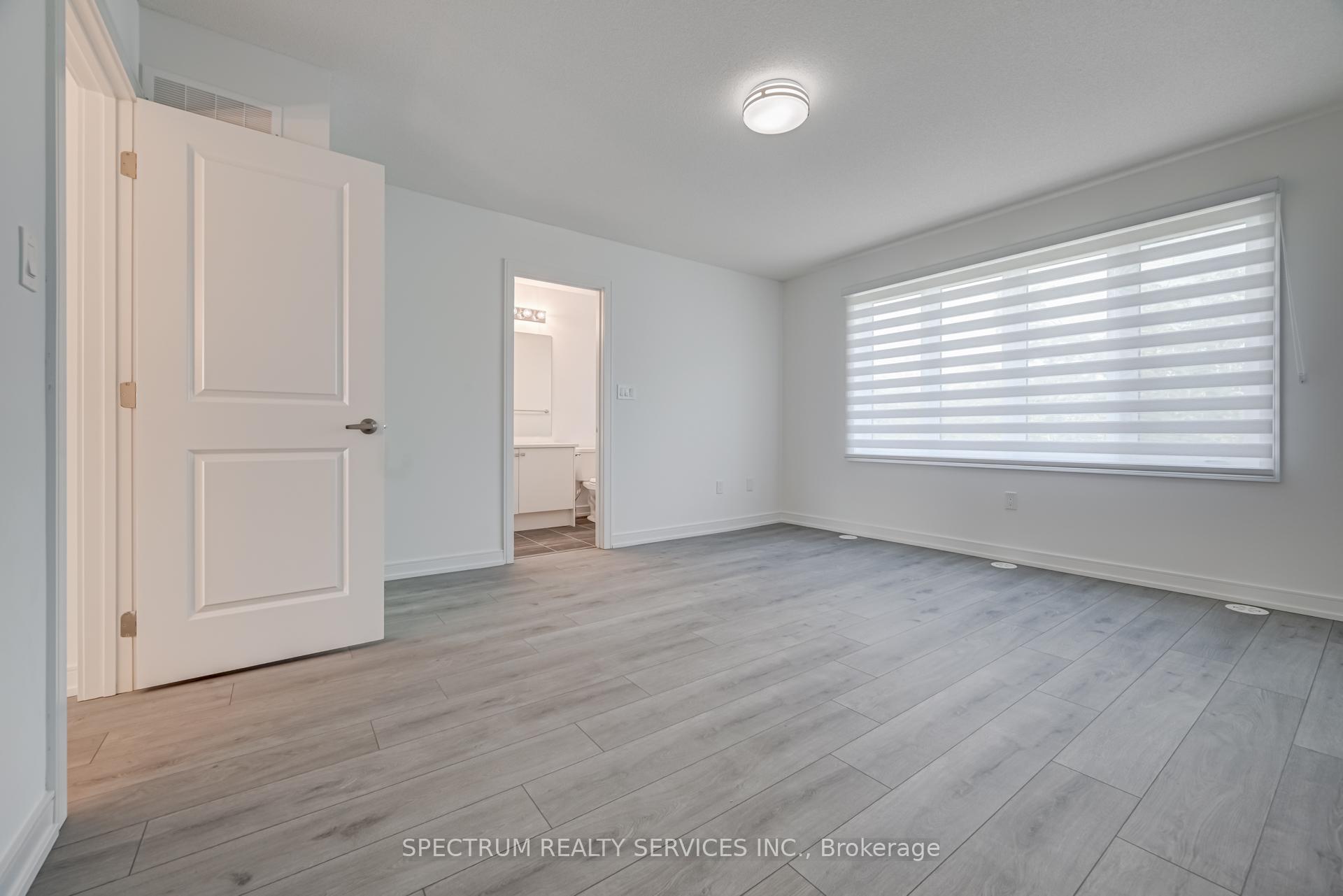 Photo 33 of 146 Blue Forest Crescent, Barrie, Innis-Shore — HOMEH