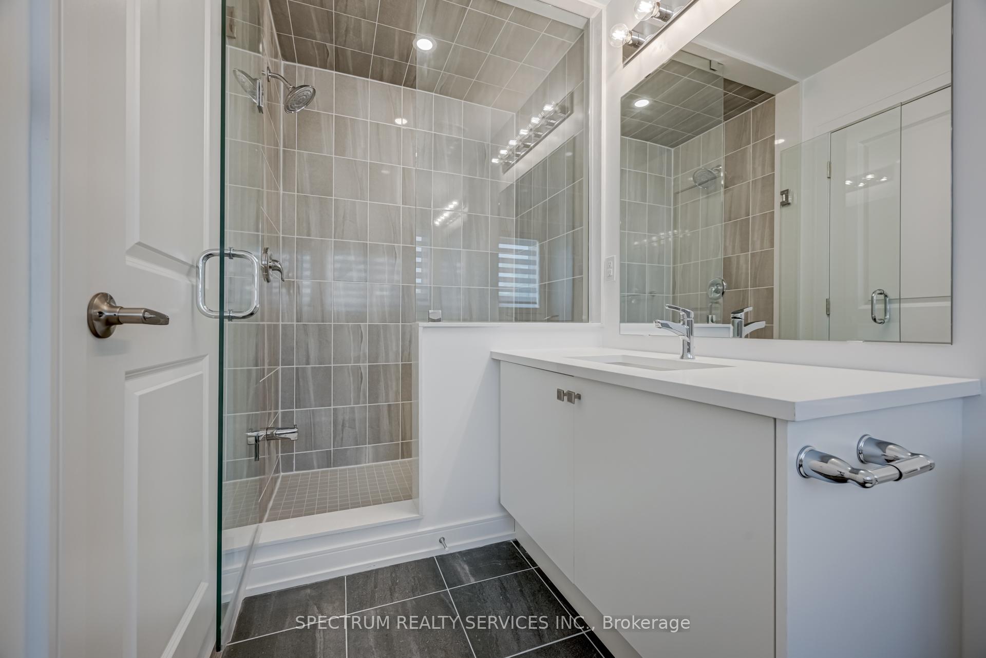 Photo 35 of 146 Blue Forest Crescent, Barrie, Innis-Shore — HOMEH