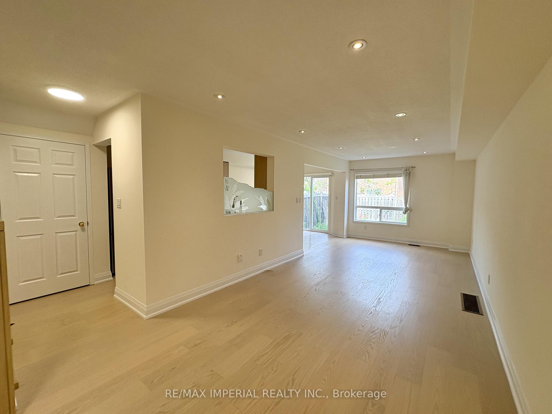 Photo 2 of 70 Maffey Crescent, Richmond Hill, Westbrook — HOMEH