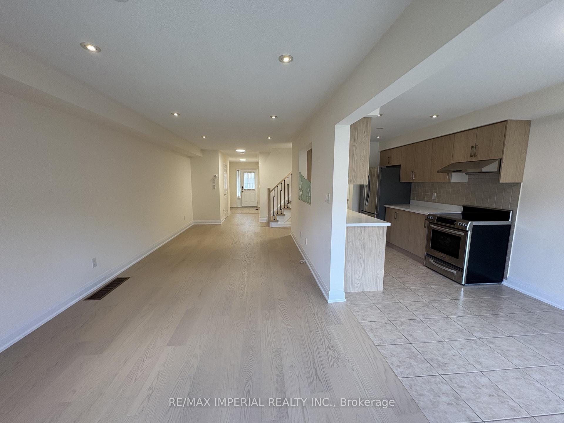 Photo 3 of 70 Maffey Crescent, Richmond Hill, Westbrook — HOMEH
