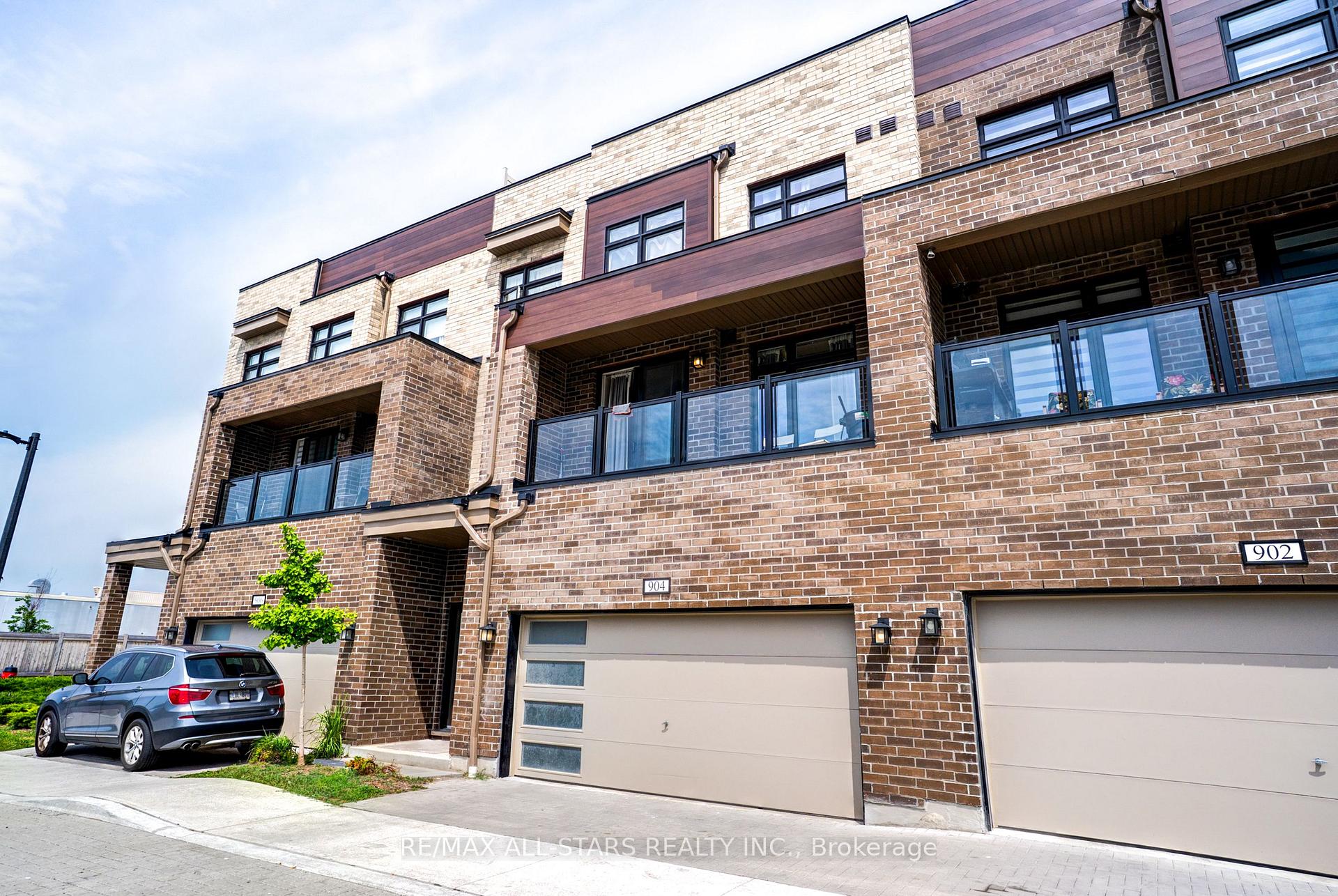Photo 2 of Unit #904, 1865 Pickering Parkway, Pickering, Village East — HOMEH