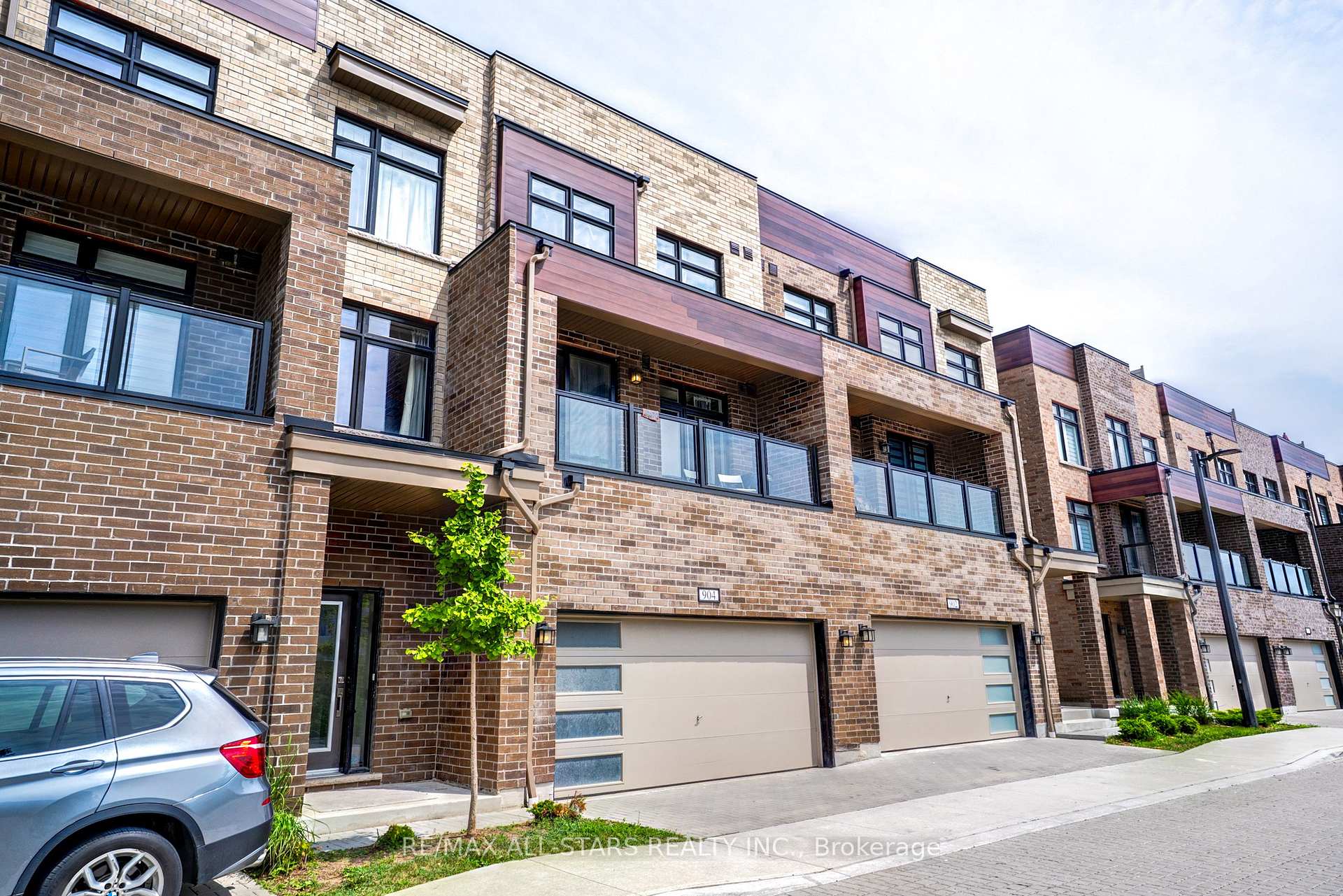 Photo 3 of Unit #904, 1865 Pickering Parkway, Pickering, Village East — HOMEH