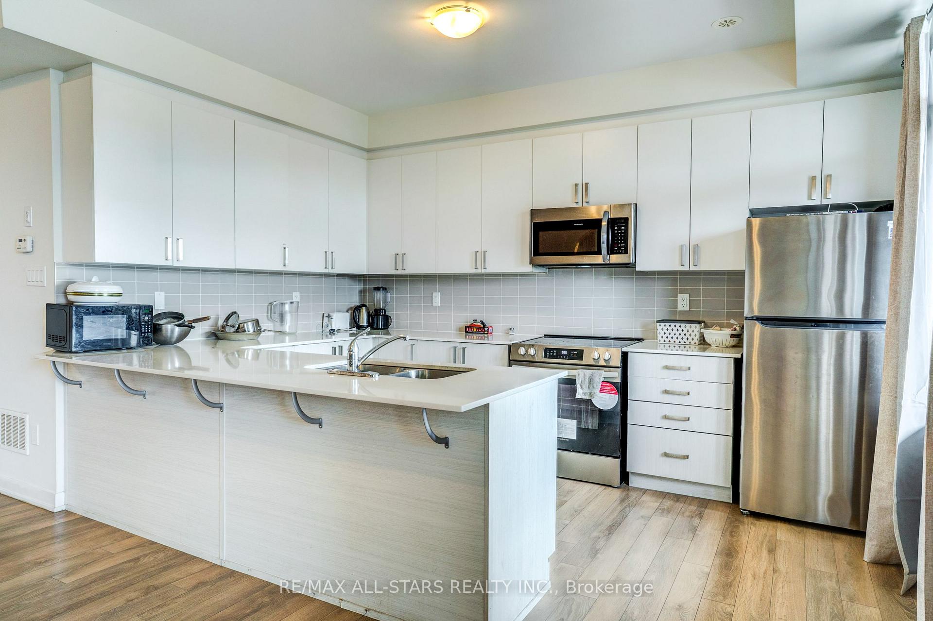 Photo 11 of Unit #904, 1865 Pickering Parkway, Pickering, Village East — HOMEH