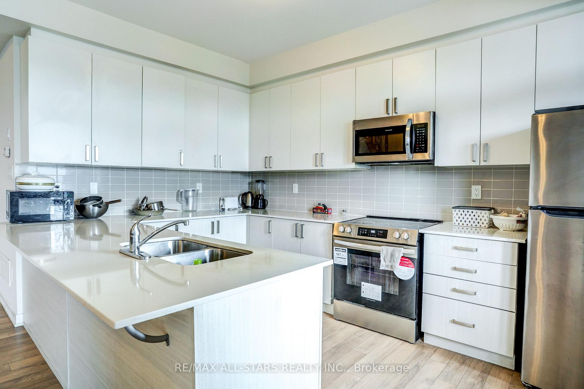 Photo 13 of Unit #904, 1865 Pickering Parkway, Pickering, Village East — HOMEH