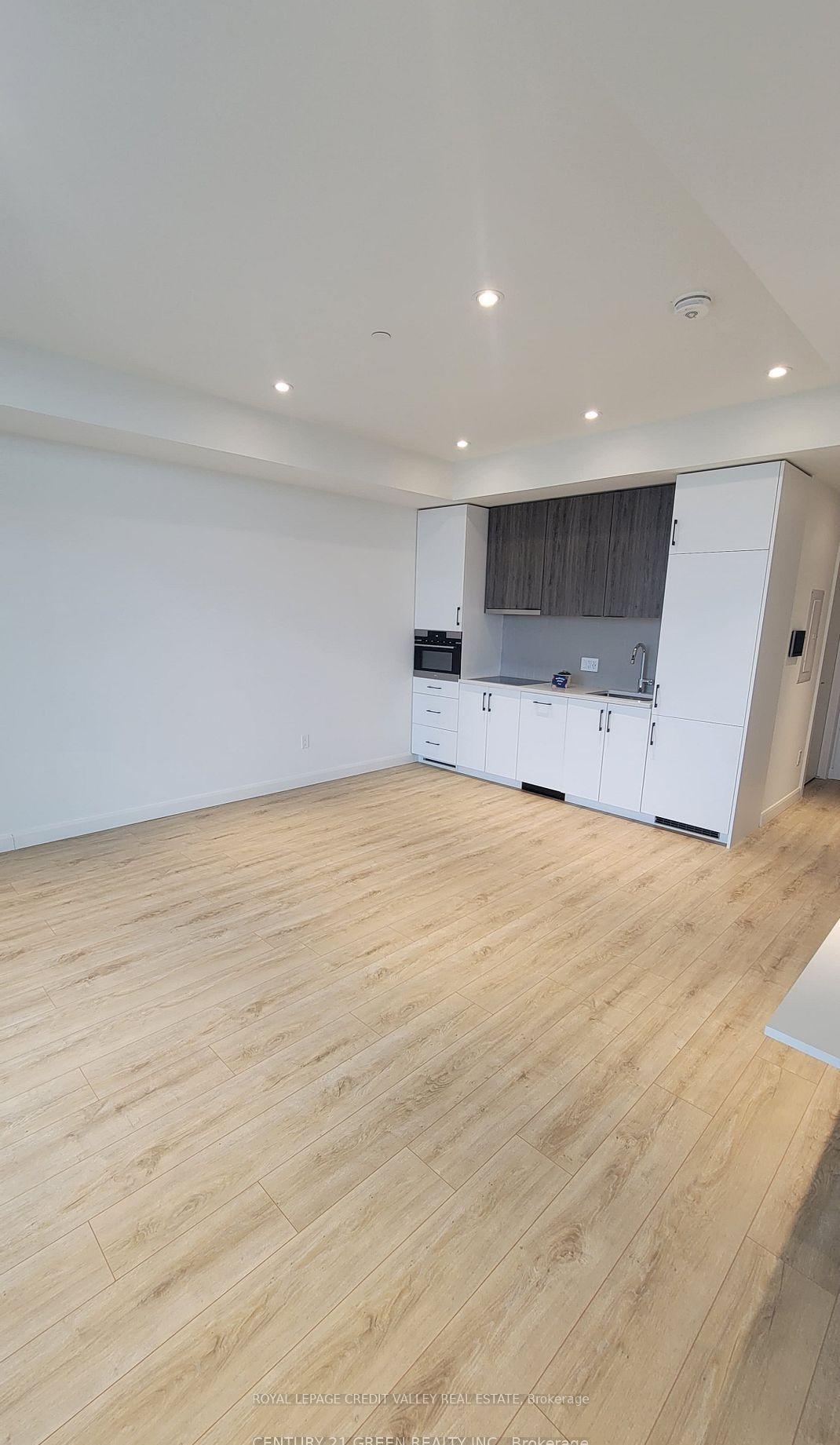 Photo 2 of Unit 1211, 741 King Street W, Kitchener, KW Hospital — HOMEH
