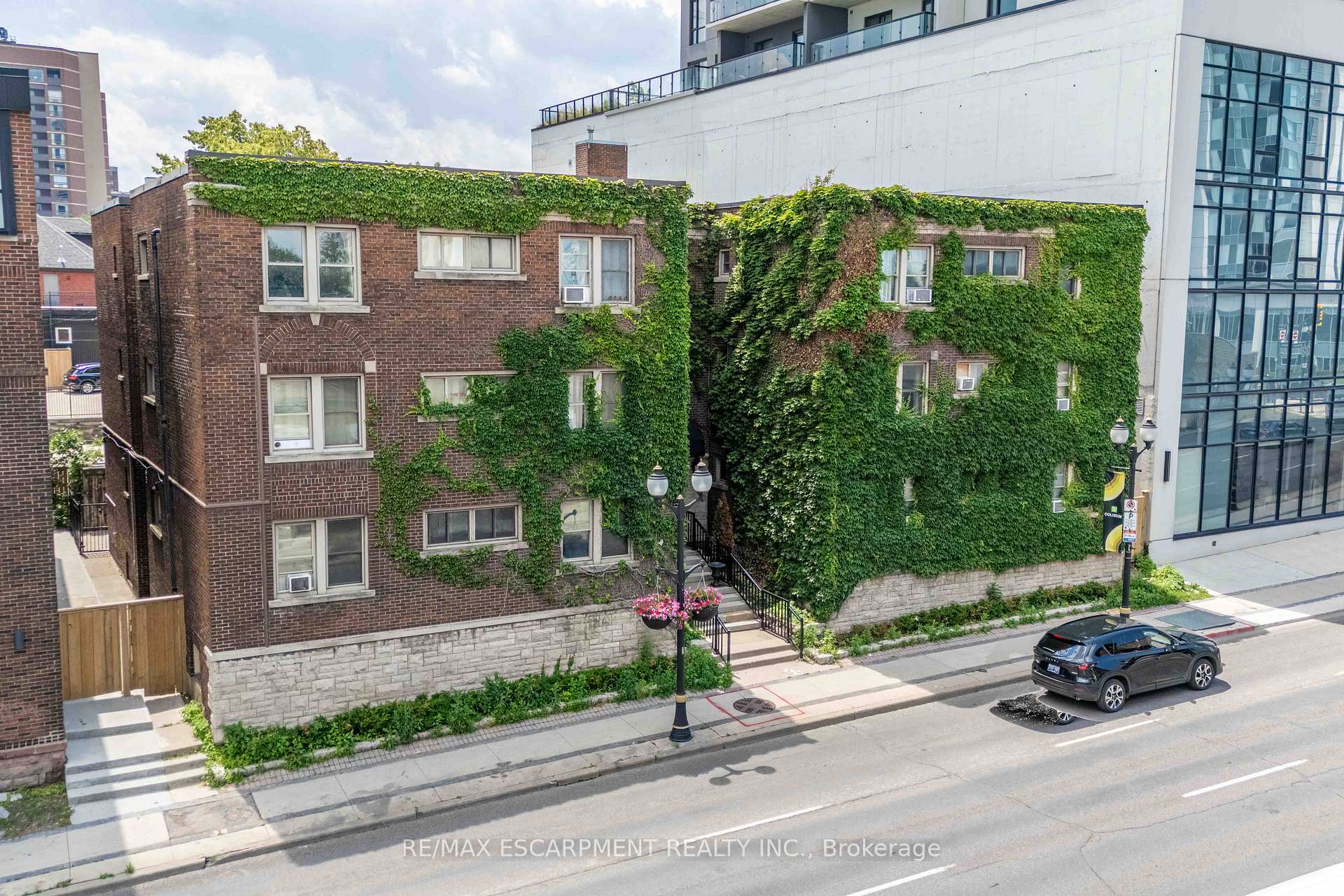 Photo 2 of Unit 4, 285 King Street W, Hamilton, Central — HOMEH