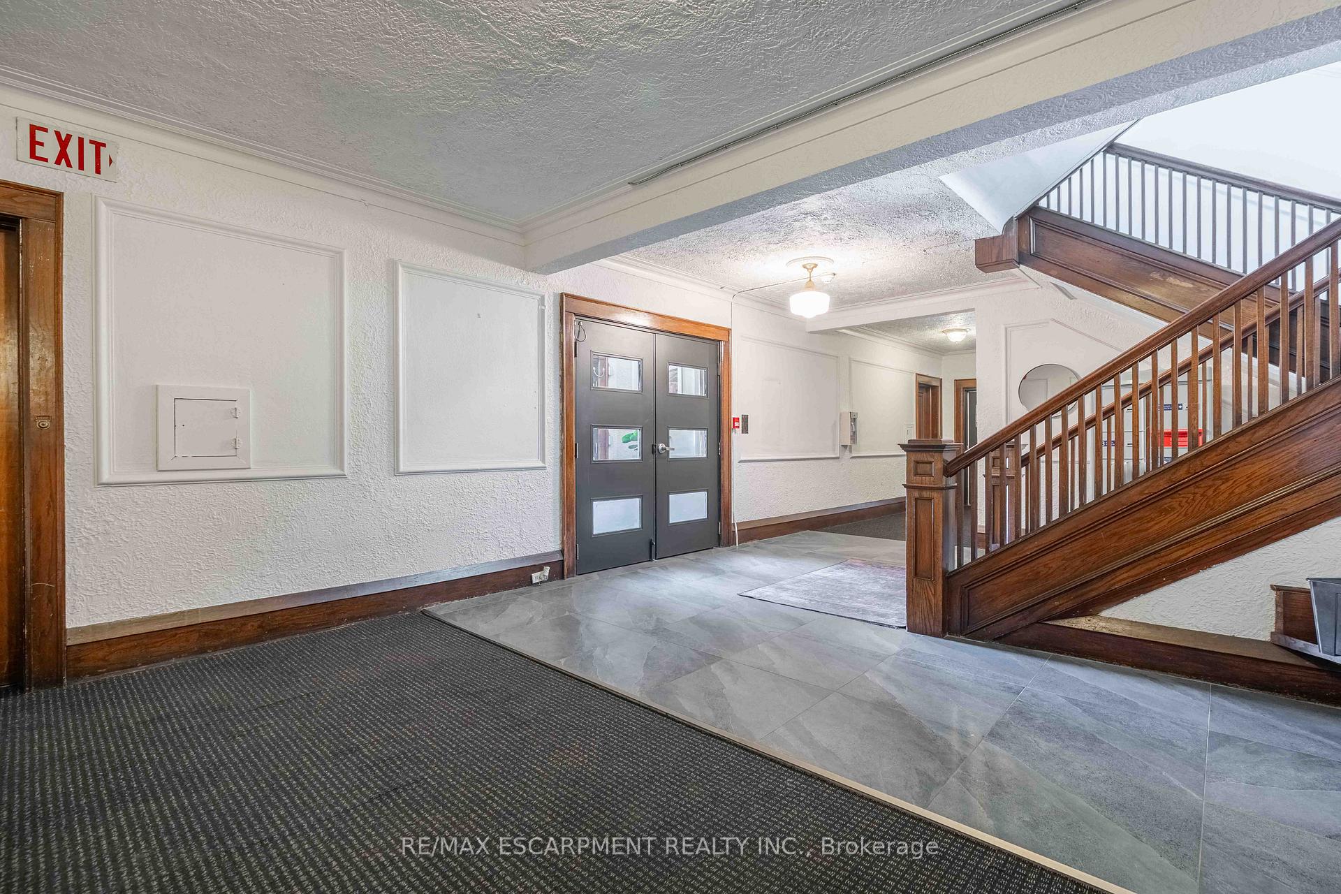 Photo 6 of Unit 4, 285 King Street W, Hamilton, Central — HOMEH