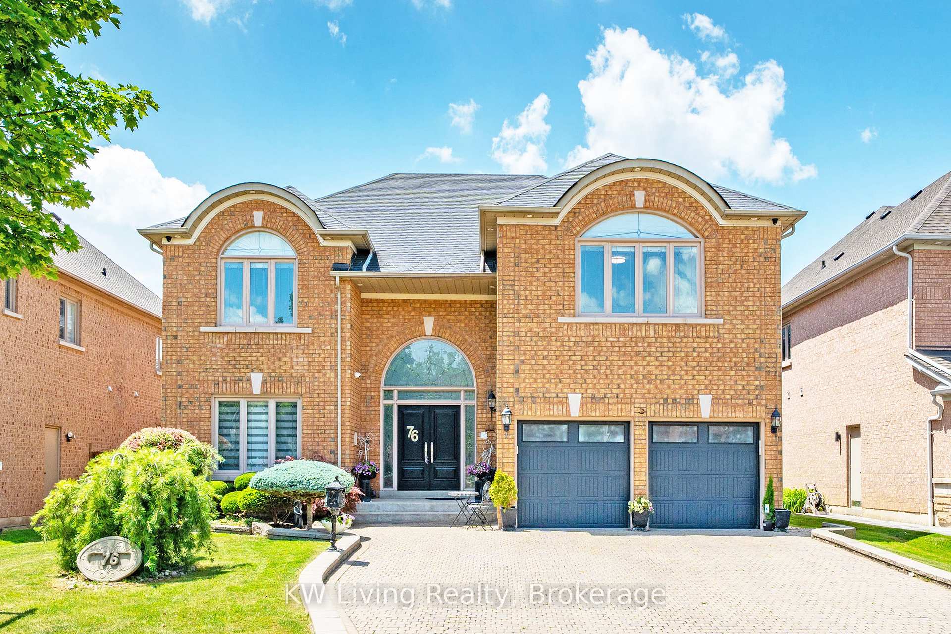 Photo 1 of 76 Silver Rose Crescent, Markham, Cachet — HOMEH