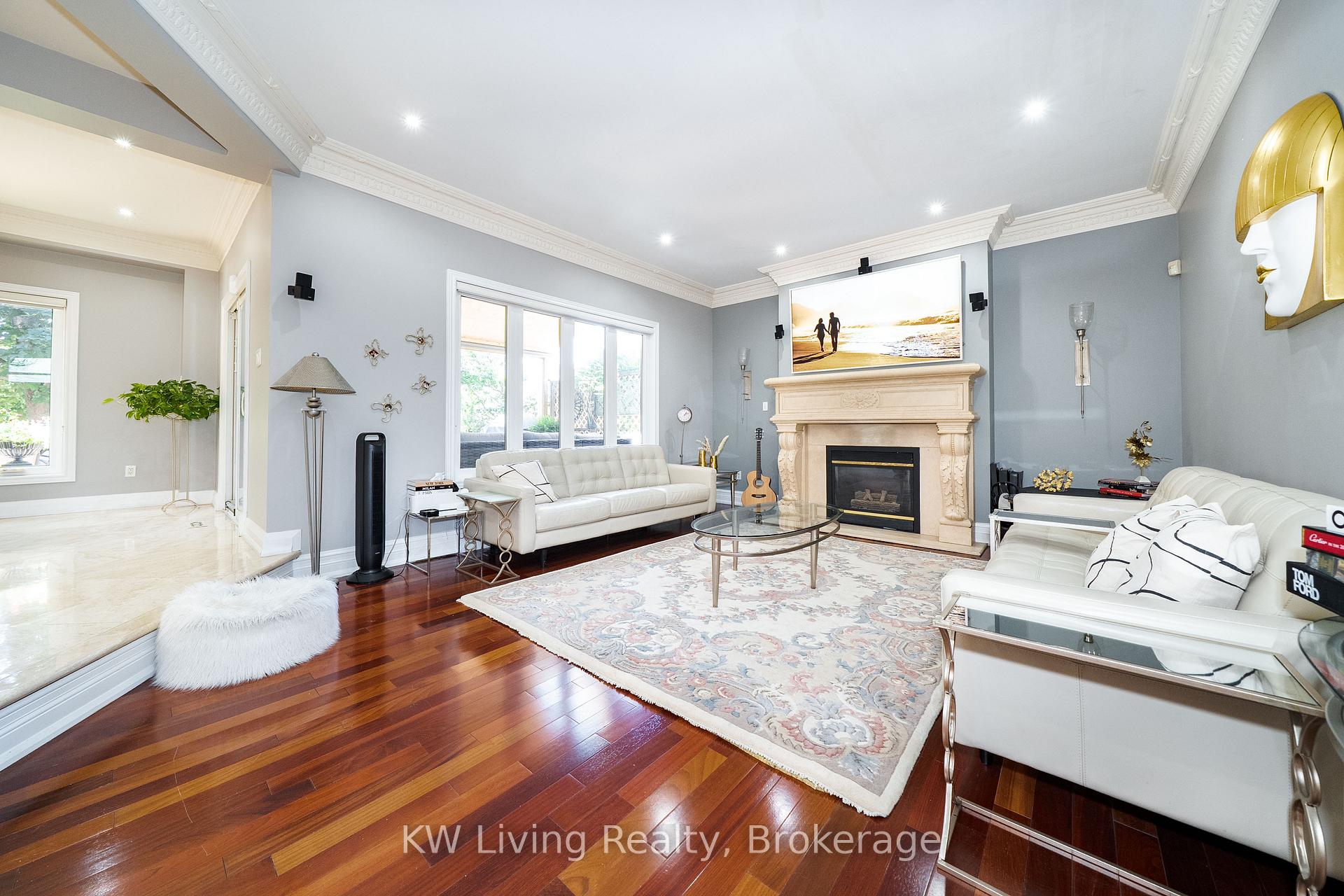Photo 16 of 76 Silver Rose Crescent, Markham, Cachet — HOMEH