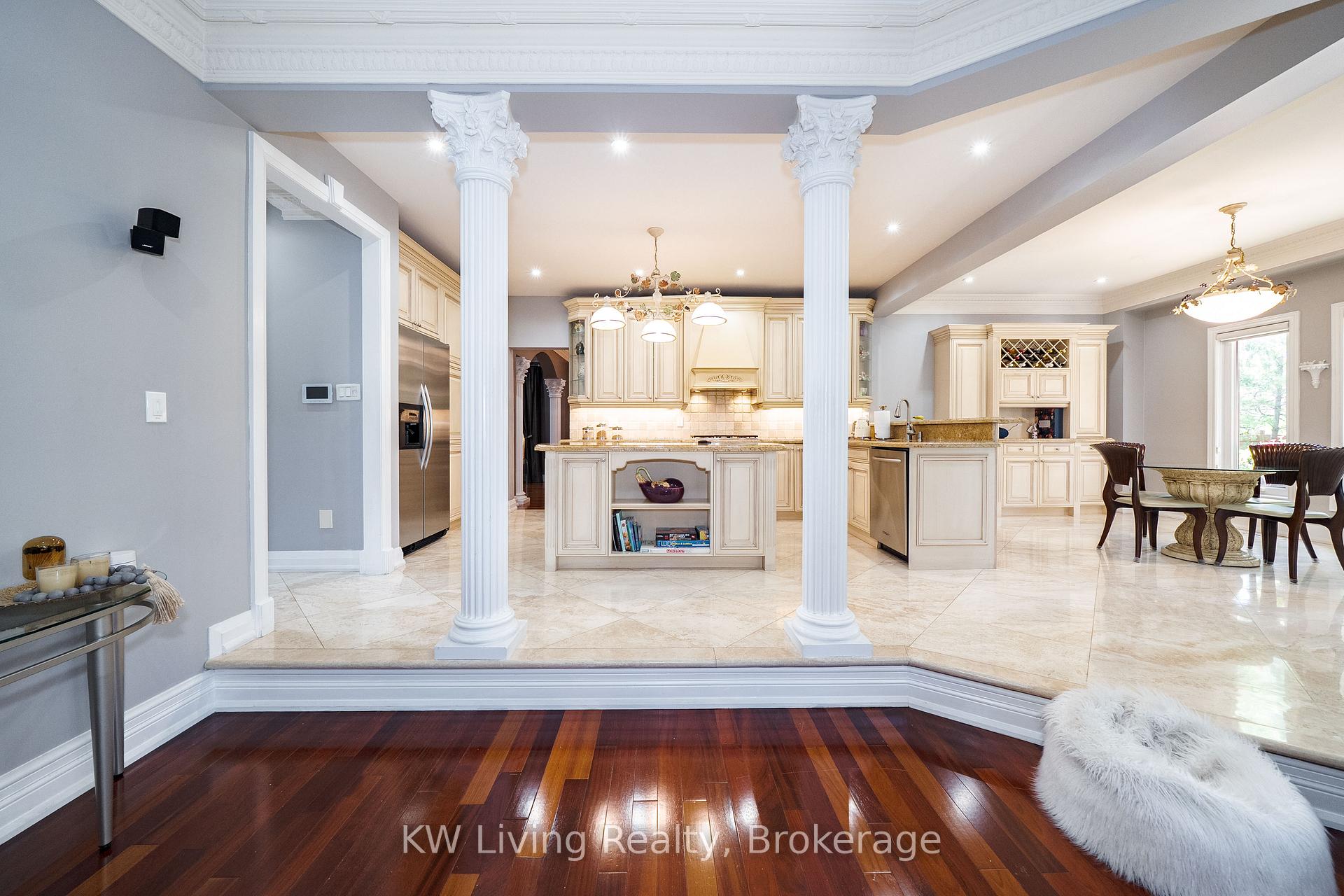 Photo 18 of 76 Silver Rose Crescent, Markham, Cachet — HOMEH