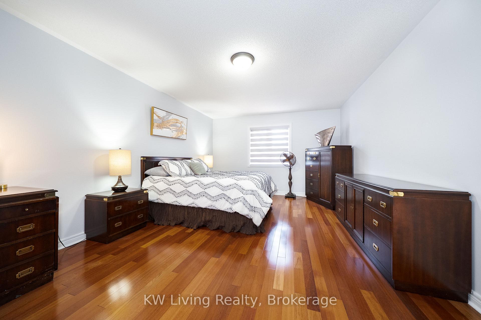 Photo 26 of 76 Silver Rose Crescent, Markham, Cachet — HOMEH