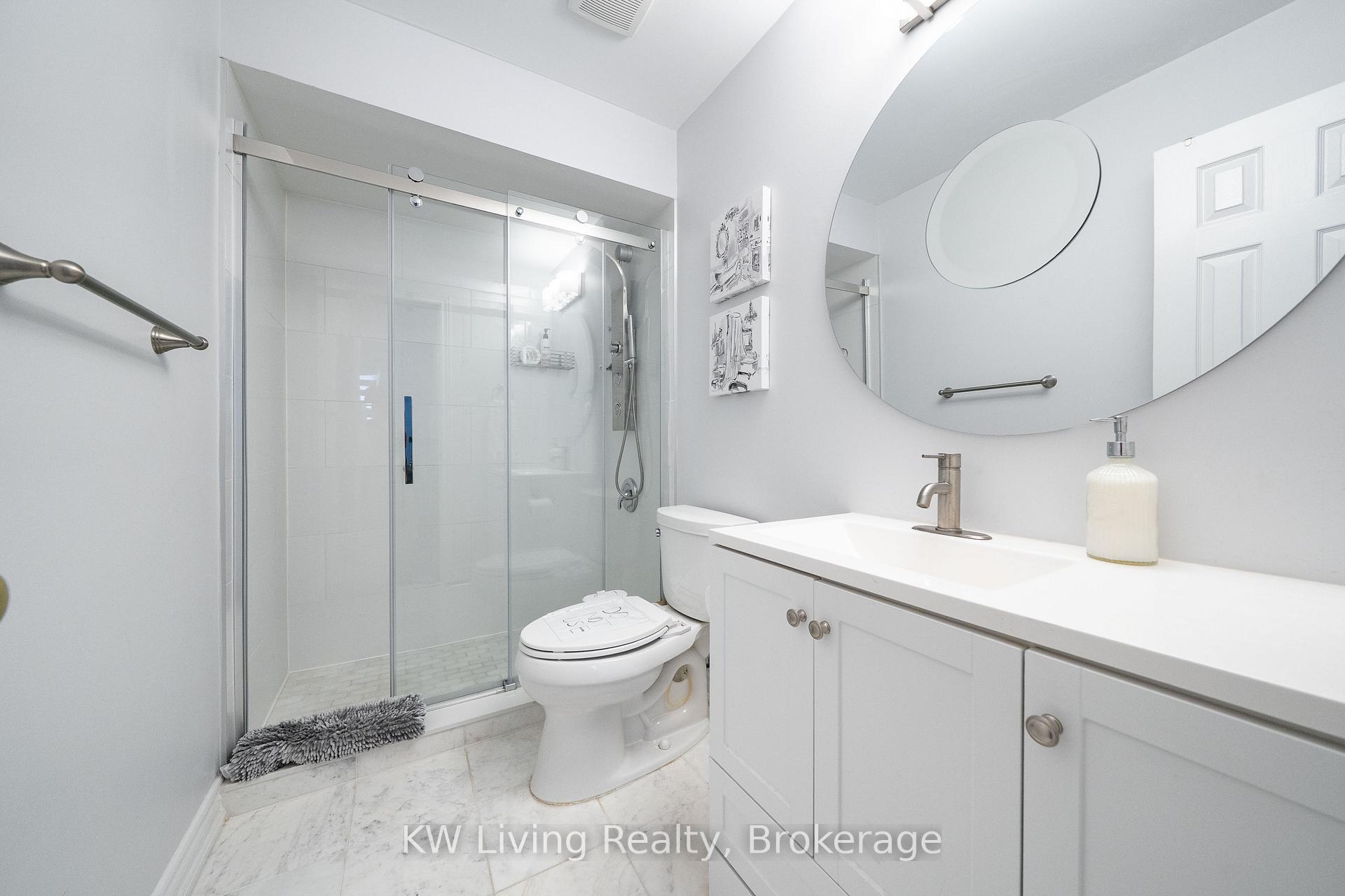 Photo 29 of 76 Silver Rose Crescent, Markham, Cachet — HOMEH