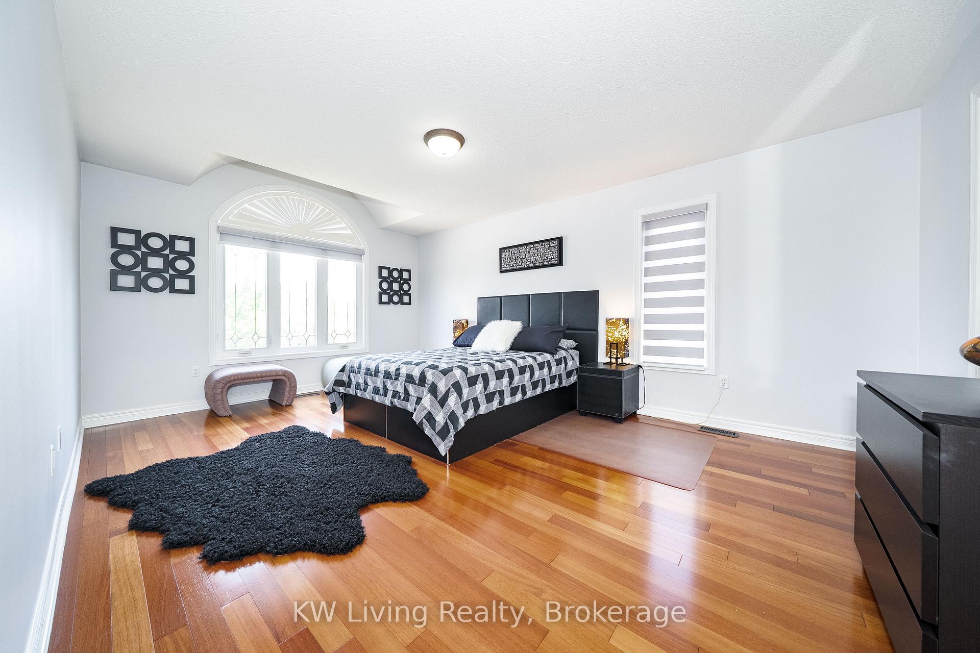 Photo 31 of 76 Silver Rose Crescent, Markham, Cachet — HOMEH