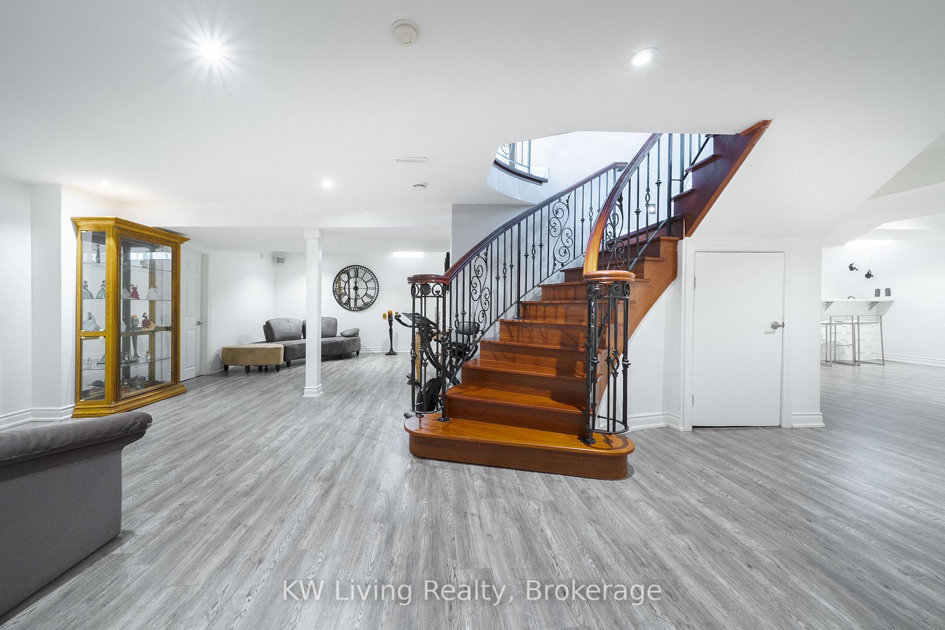 Photo 34 of 76 Silver Rose Crescent, Markham, Cachet — HOMEH