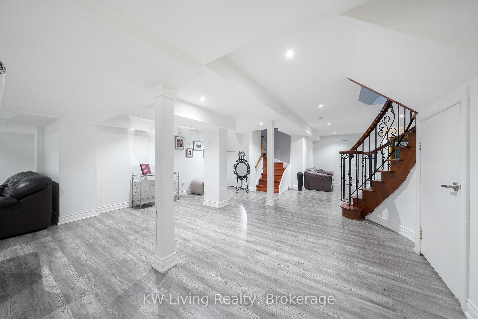 Photo 36 of 76 Silver Rose Crescent, Markham, Cachet — HOMEH