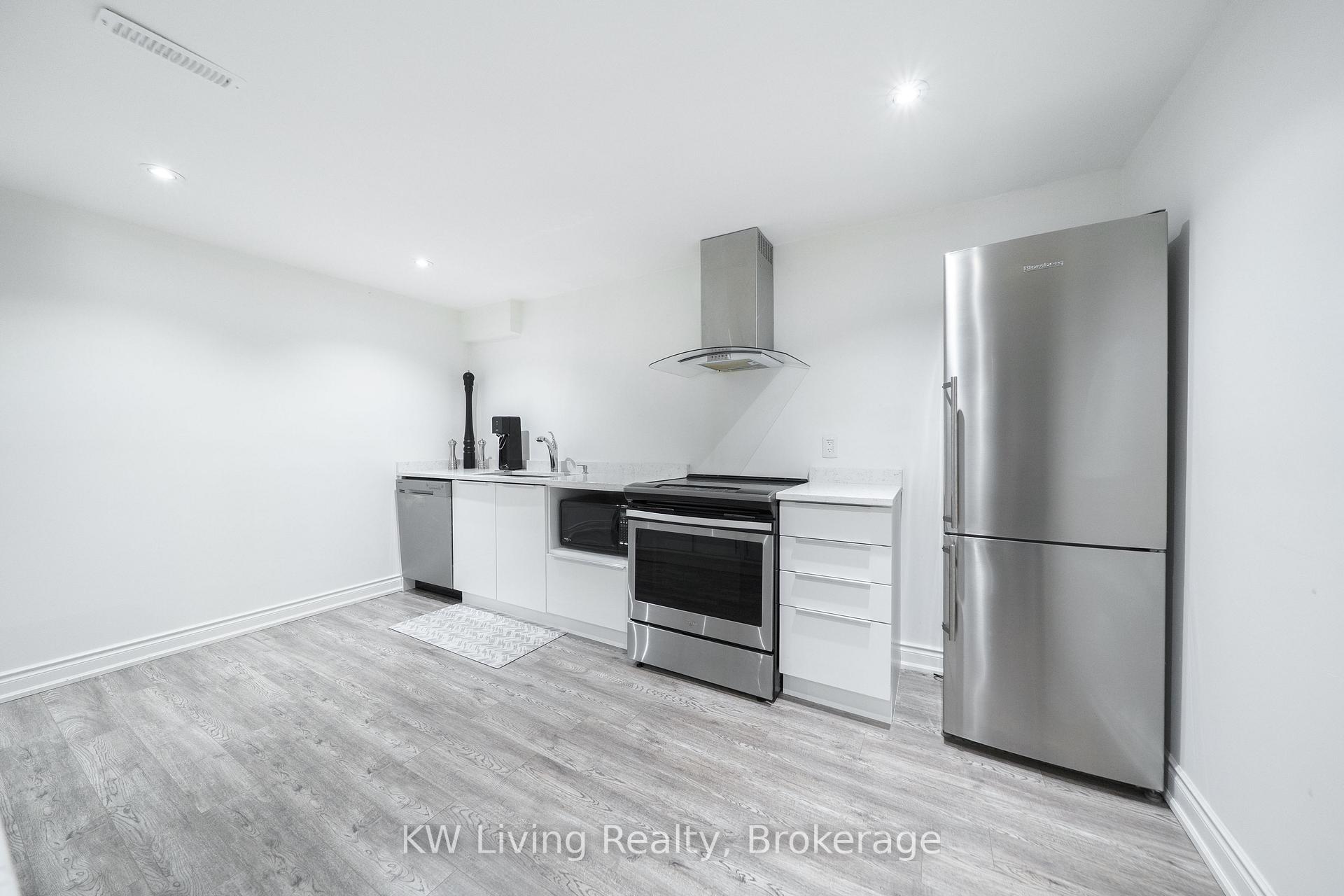 Photo 39 of 76 Silver Rose Crescent, Markham, Cachet — HOMEH