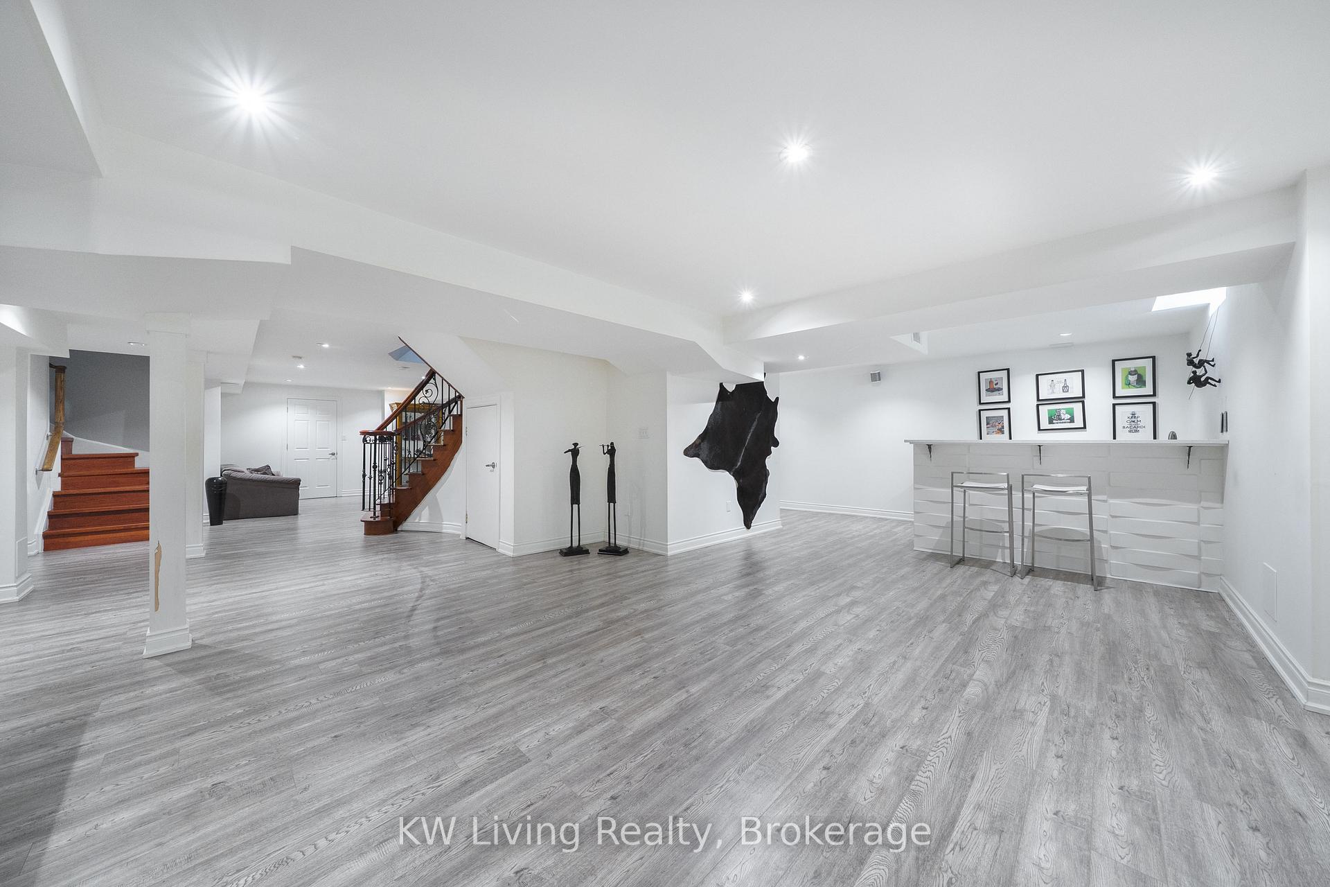 Photo 40 of 76 Silver Rose Crescent, Markham, Cachet — HOMEH