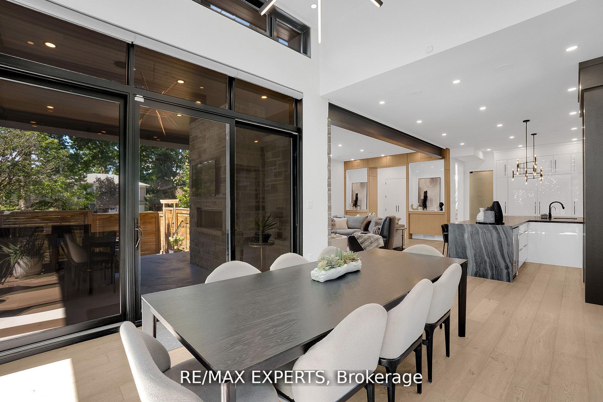 Photo 14 of 7 Woodvalley Drive, Etobicoke, Edenbridge-Humber Valley — HOMEH