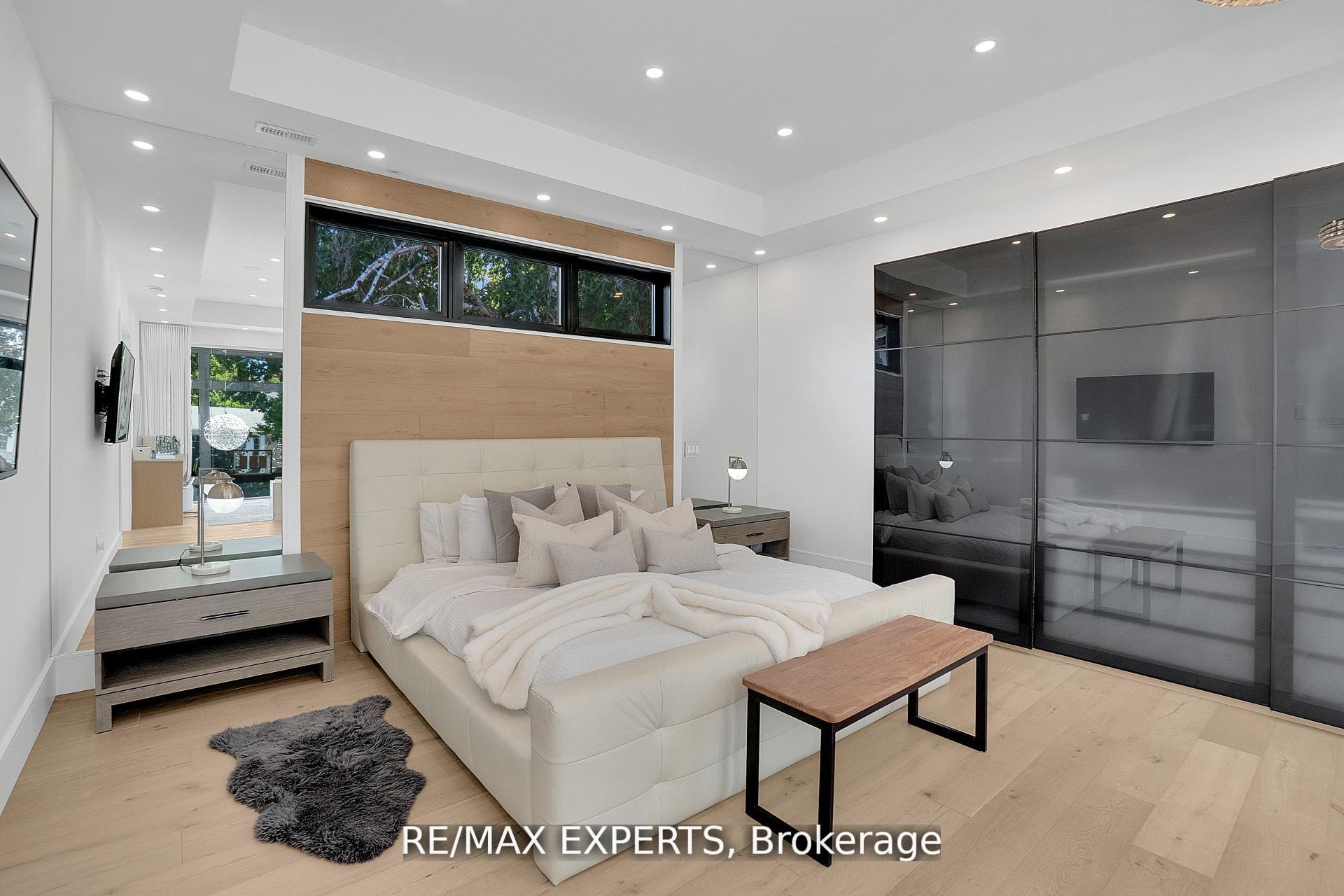 Photo 15 of 7 Woodvalley Drive, Etobicoke, Edenbridge-Humber Valley — HOMEH