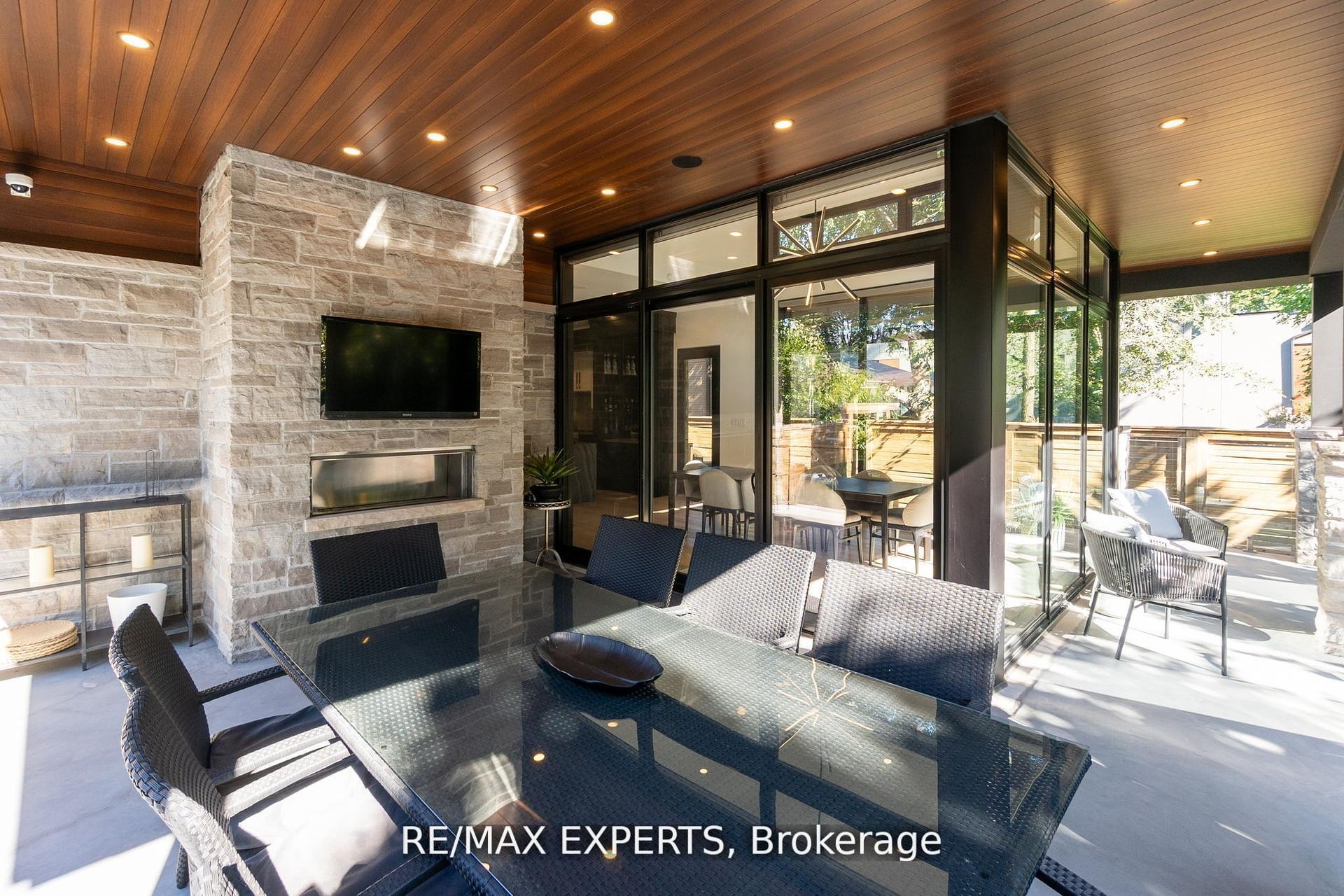 Photo 38 of 7 Woodvalley Drive, Etobicoke, Edenbridge-Humber Valley — HOMEH