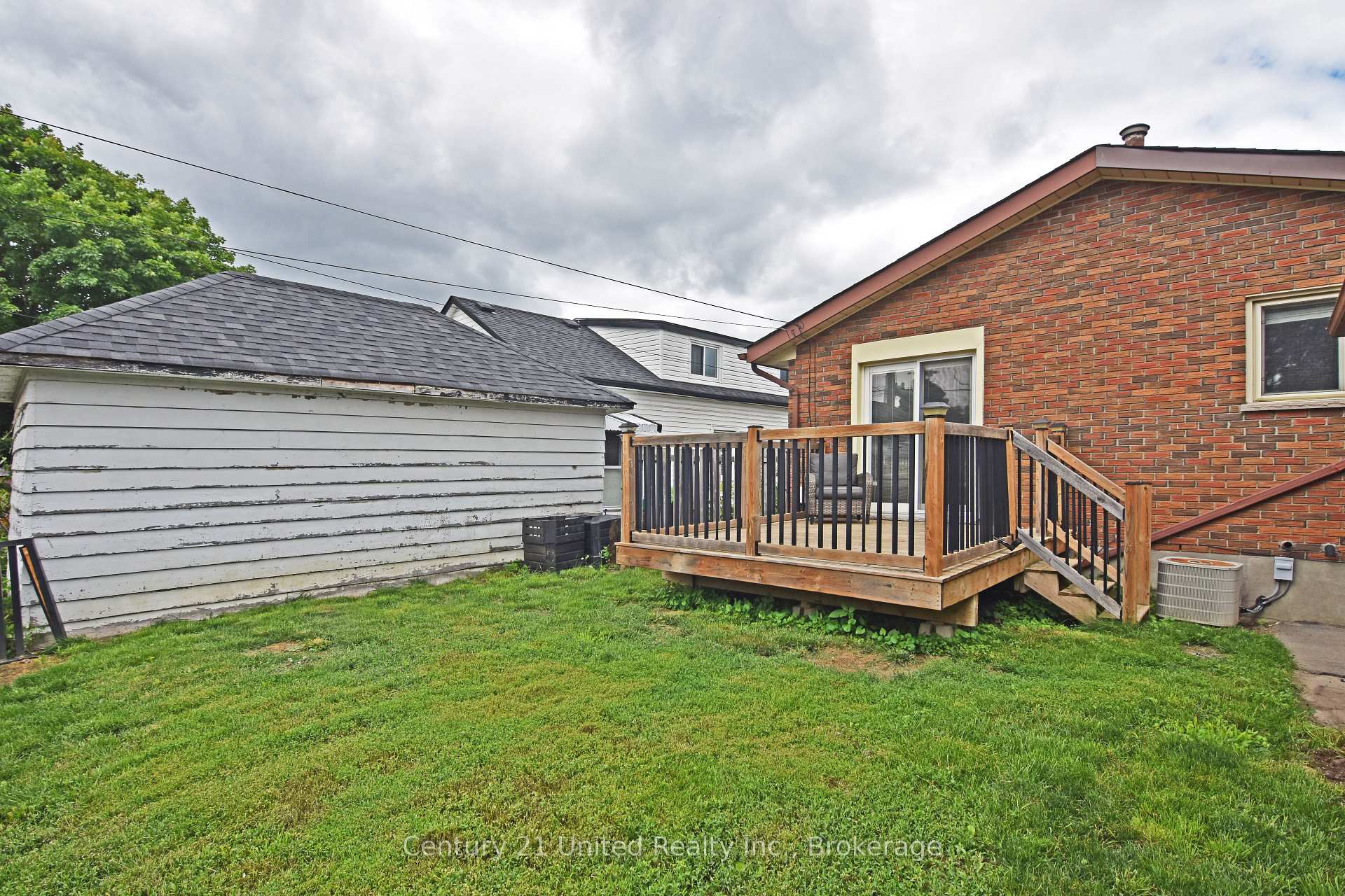 Photo 4 of 397 Edison Avenue, Peterborough, Otonabee Ward 1 — HOMEH