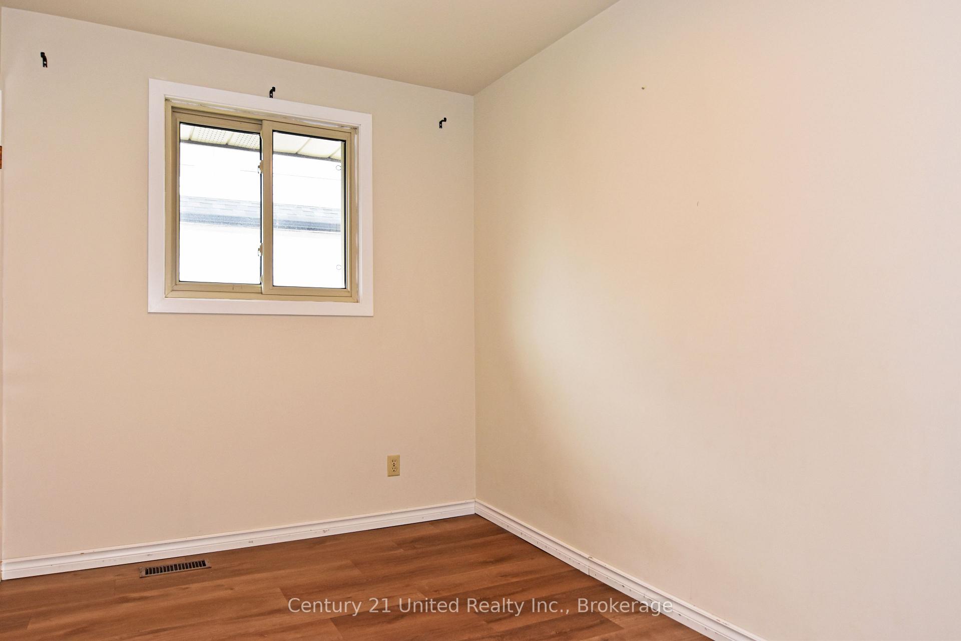 Photo 15 of 397 Edison Avenue, Peterborough, Otonabee Ward 1 — HOMEH