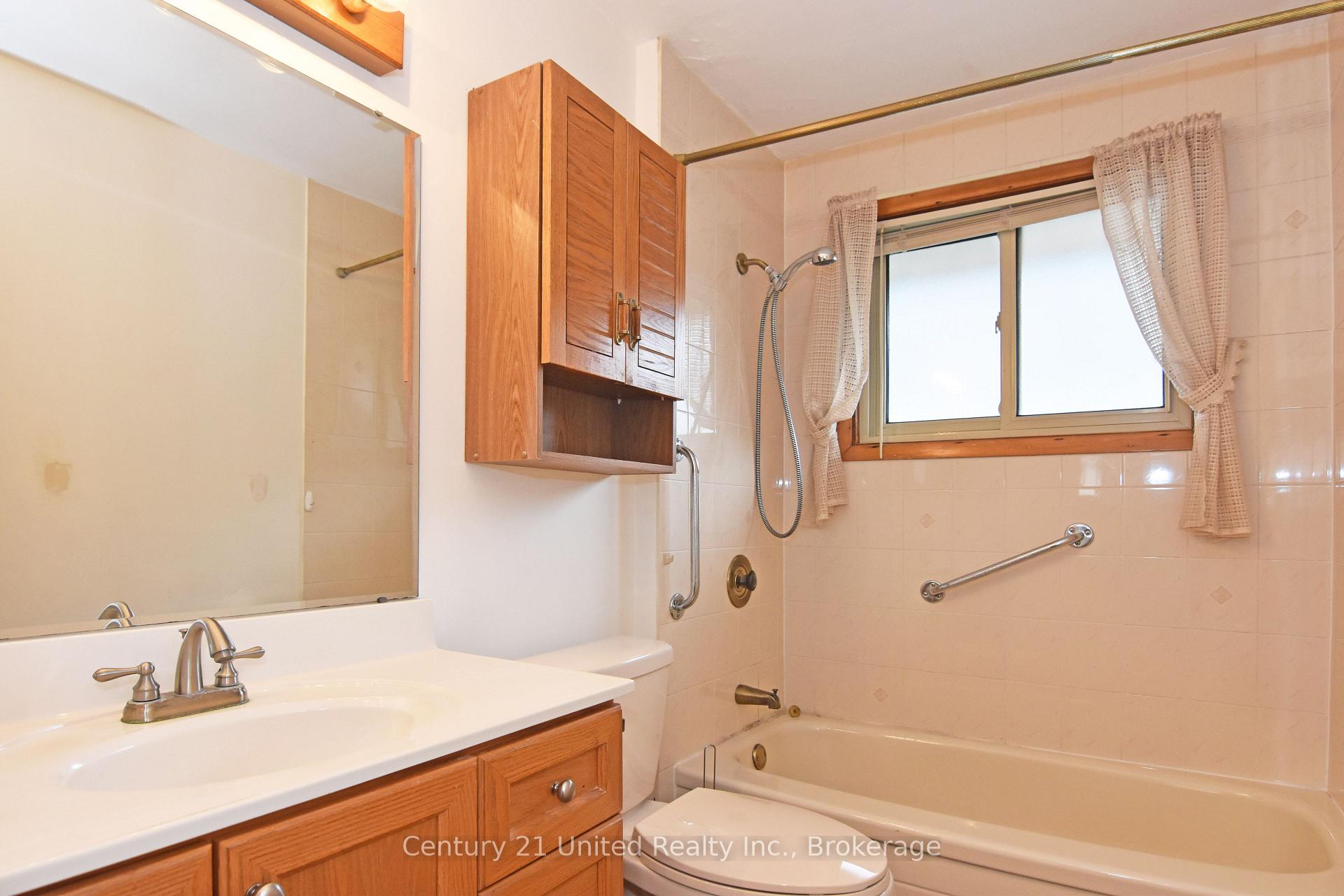 Photo 16 of 397 Edison Avenue, Peterborough, Otonabee Ward 1 — HOMEH