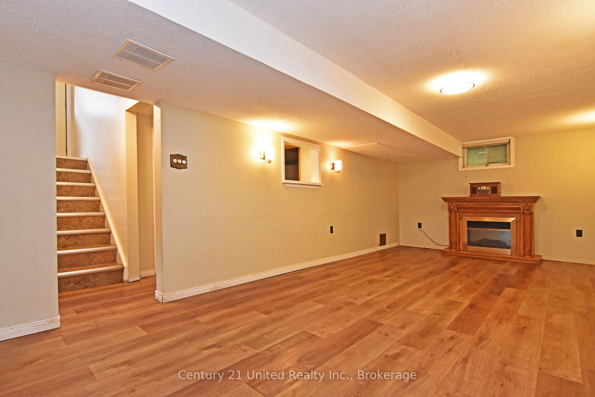 Photo 17 of 397 Edison Avenue, Peterborough, Otonabee Ward 1 — HOMEH