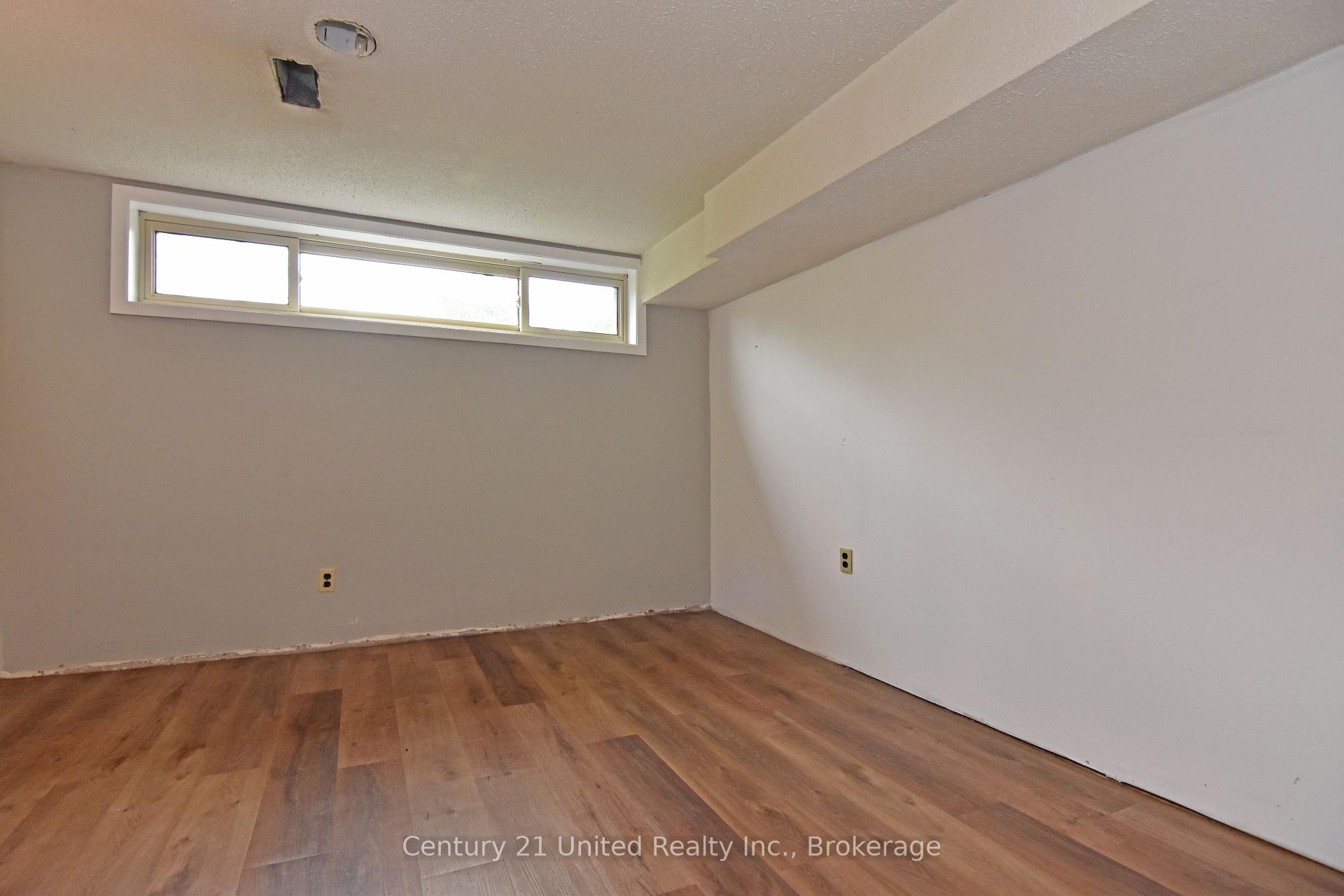 Photo 20 of 397 Edison Avenue, Peterborough, Otonabee Ward 1 — HOMEH