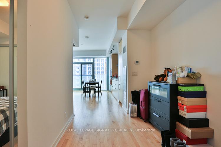 Photo 2 of Unit 2504, 14 York Street, Toronto, Waterfront Communities — HOMEH