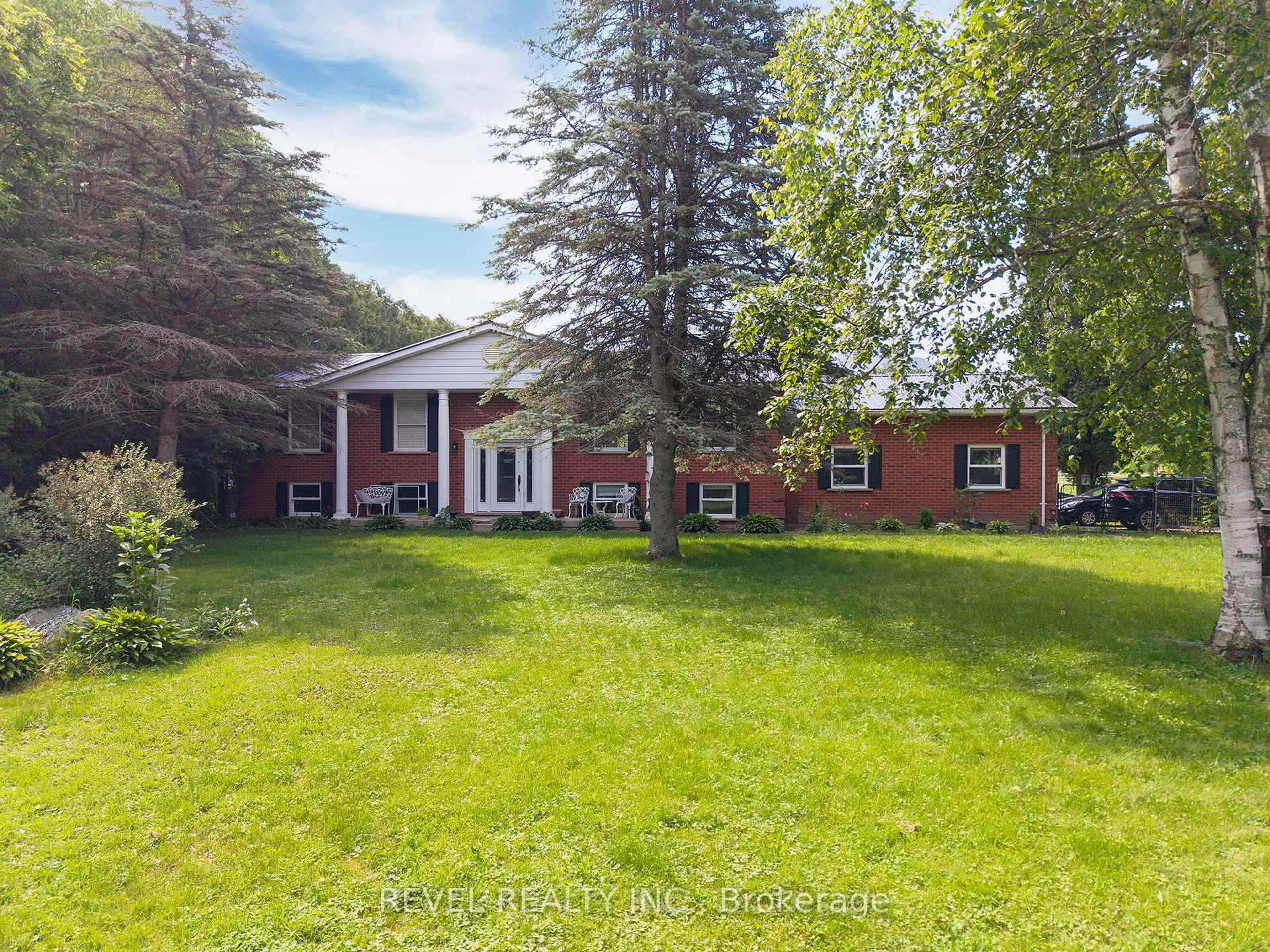 Photo of 428 Charlotteville Road 1