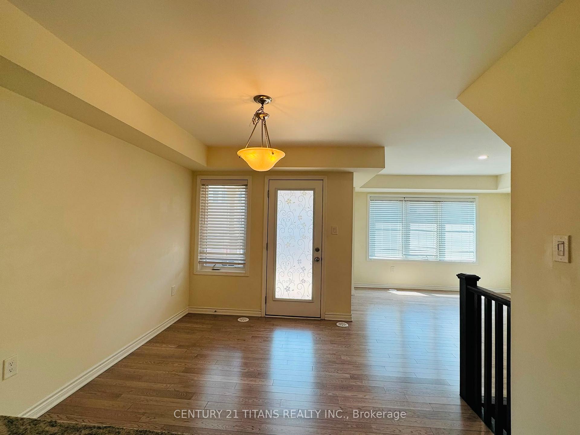 Photo 4 of 63 Gerigs Street, Scarborough, Clairlea-Birchmount — HOMEH