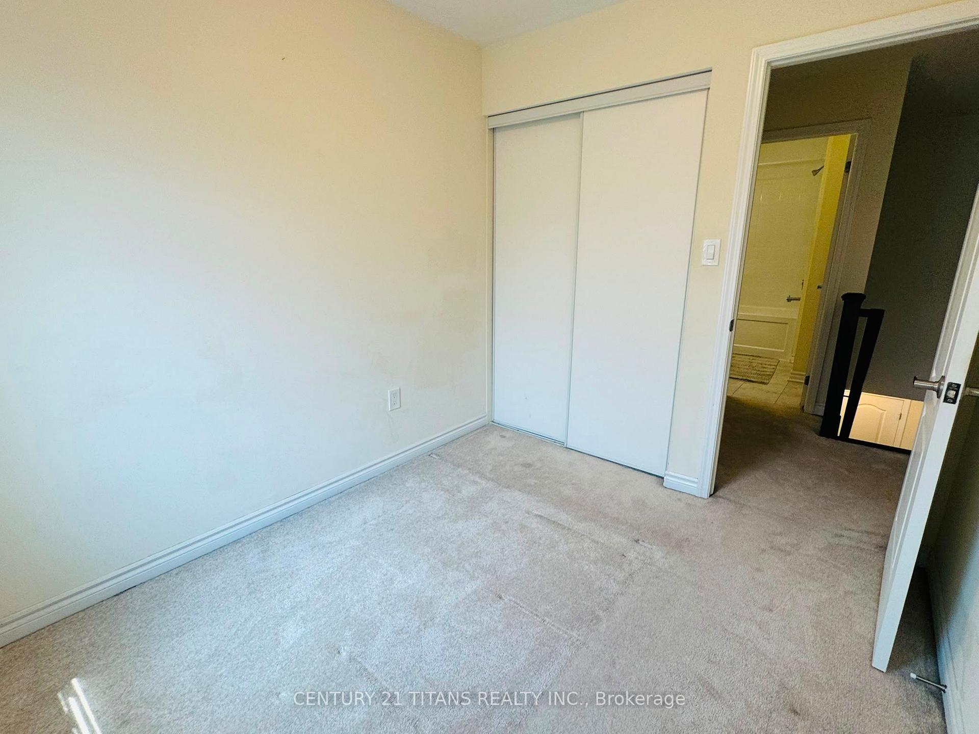 Photo 8 of 63 Gerigs Street, Scarborough, Clairlea-Birchmount — HOMEH