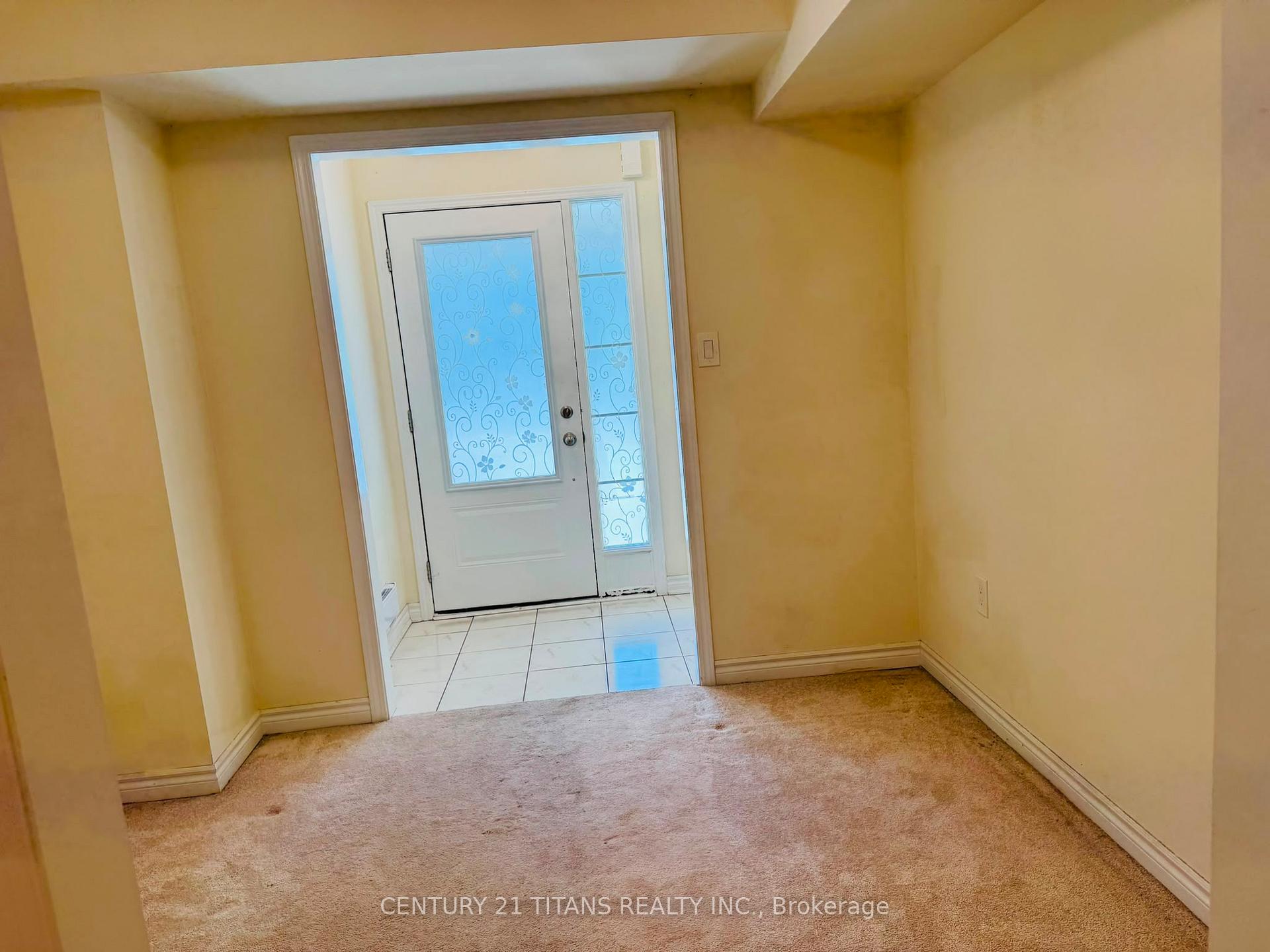 Photo 12 of 63 Gerigs Street, Scarborough, Clairlea-Birchmount — HOMEH