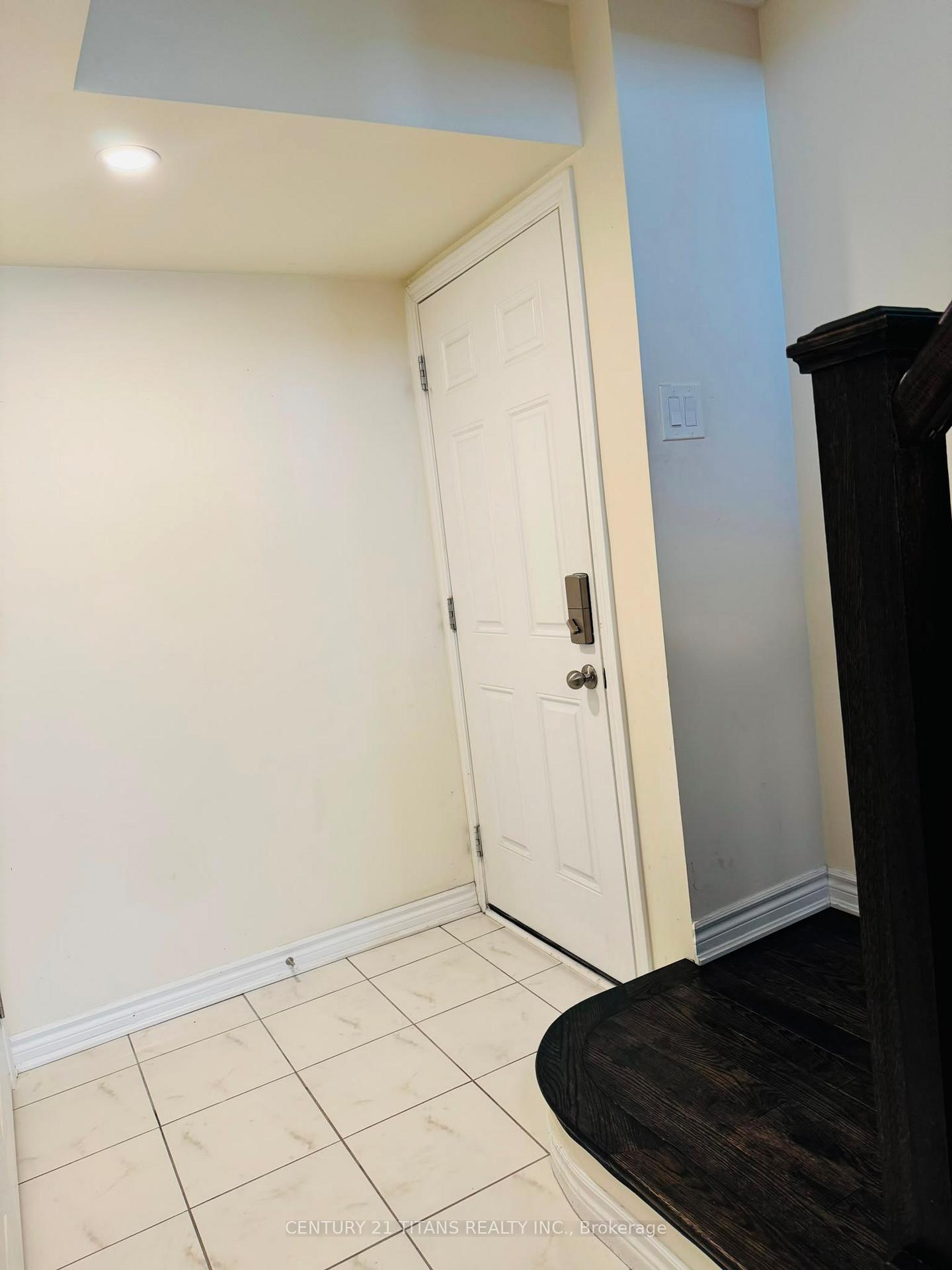 Photo 13 of 63 Gerigs Street, Scarborough, Clairlea-Birchmount — HOMEH