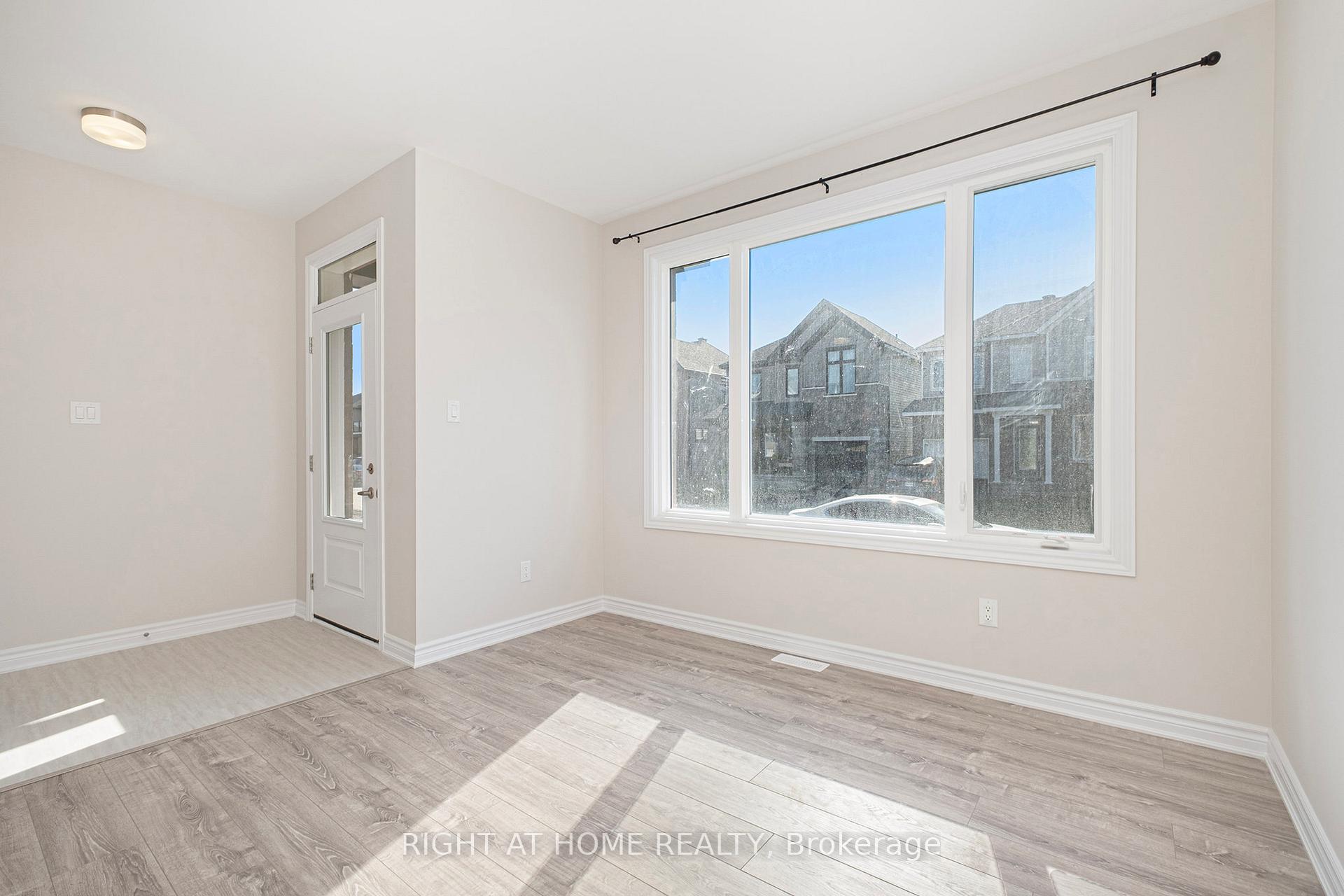 Photo 2 of 332 Peninsula Road, Ottawa, Barrhaven - Heritage Park — HOMEH