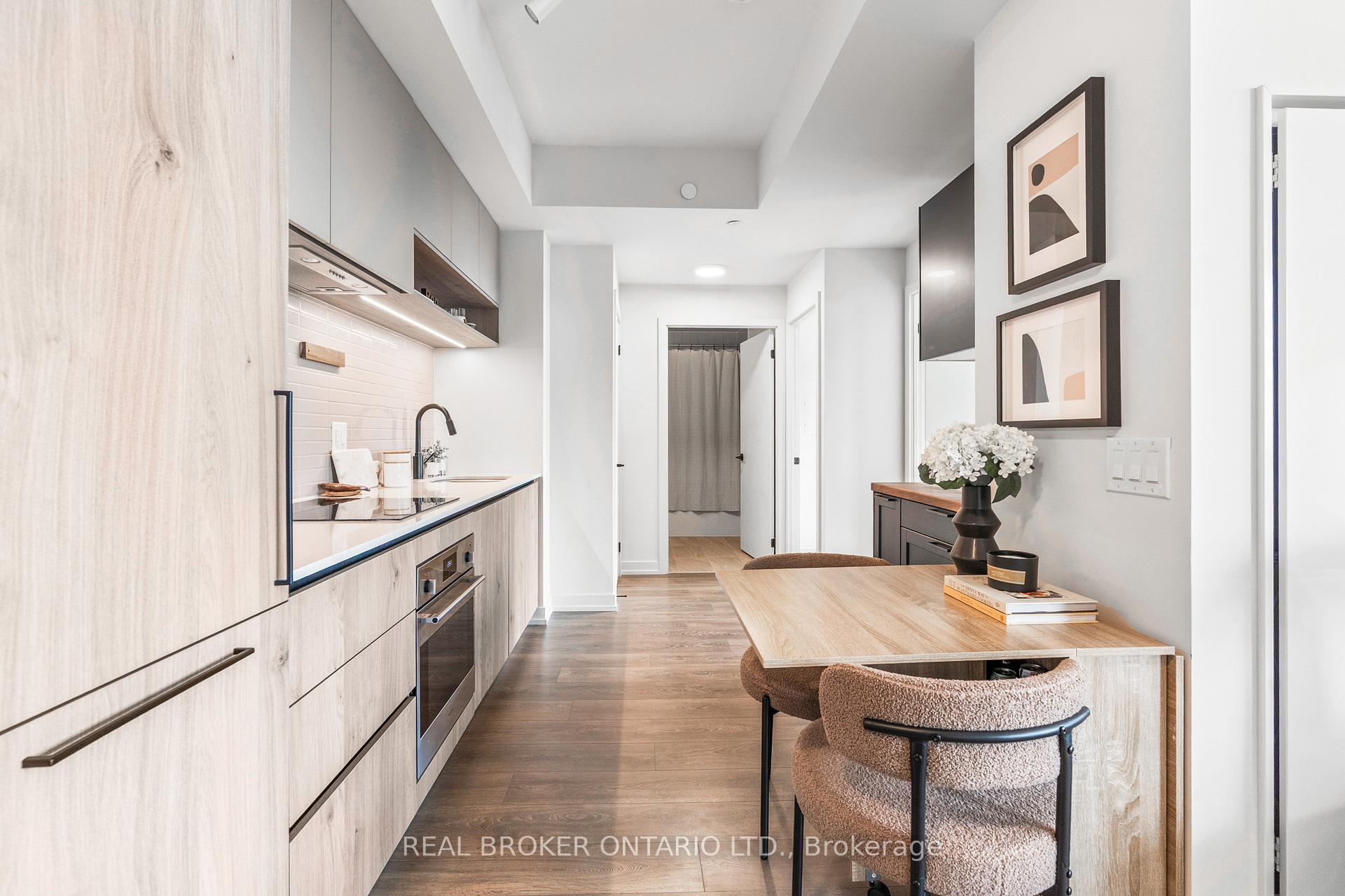Photo 6 of Unit 902, 181 Sterling Road, Toronto, Dufferin Grove — HOMEH